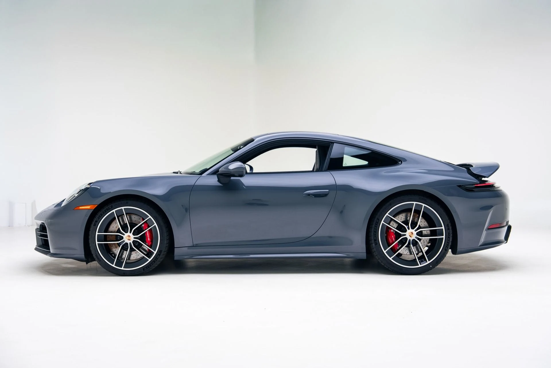 mph013_1914422063_Used_2025_Porsche_911_Carrera_S_1767146982_45c091a082