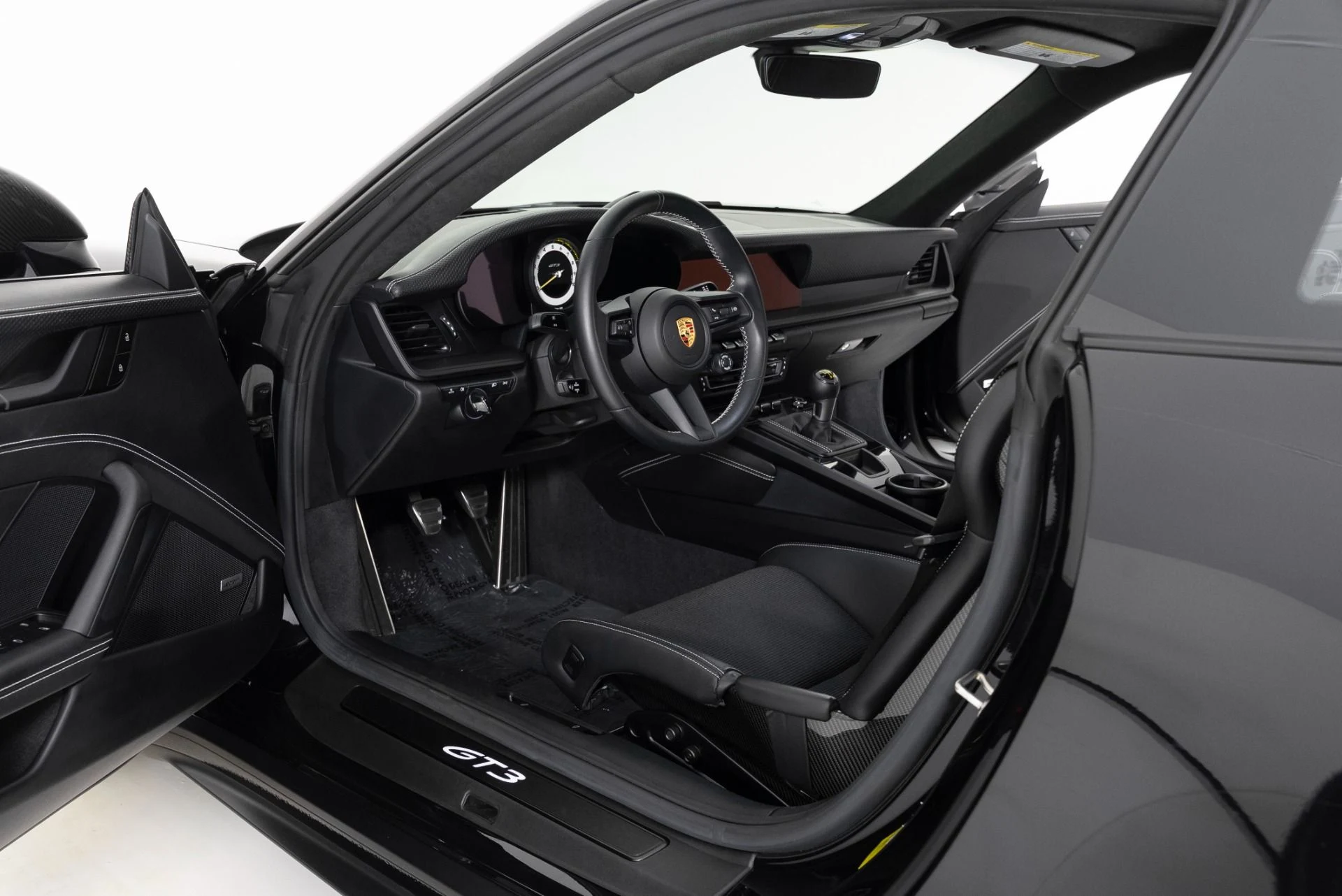 mph013_1921983008_Used_2024_Porsche_911_GT_3_Touring_1752789129_0db417a8d5
