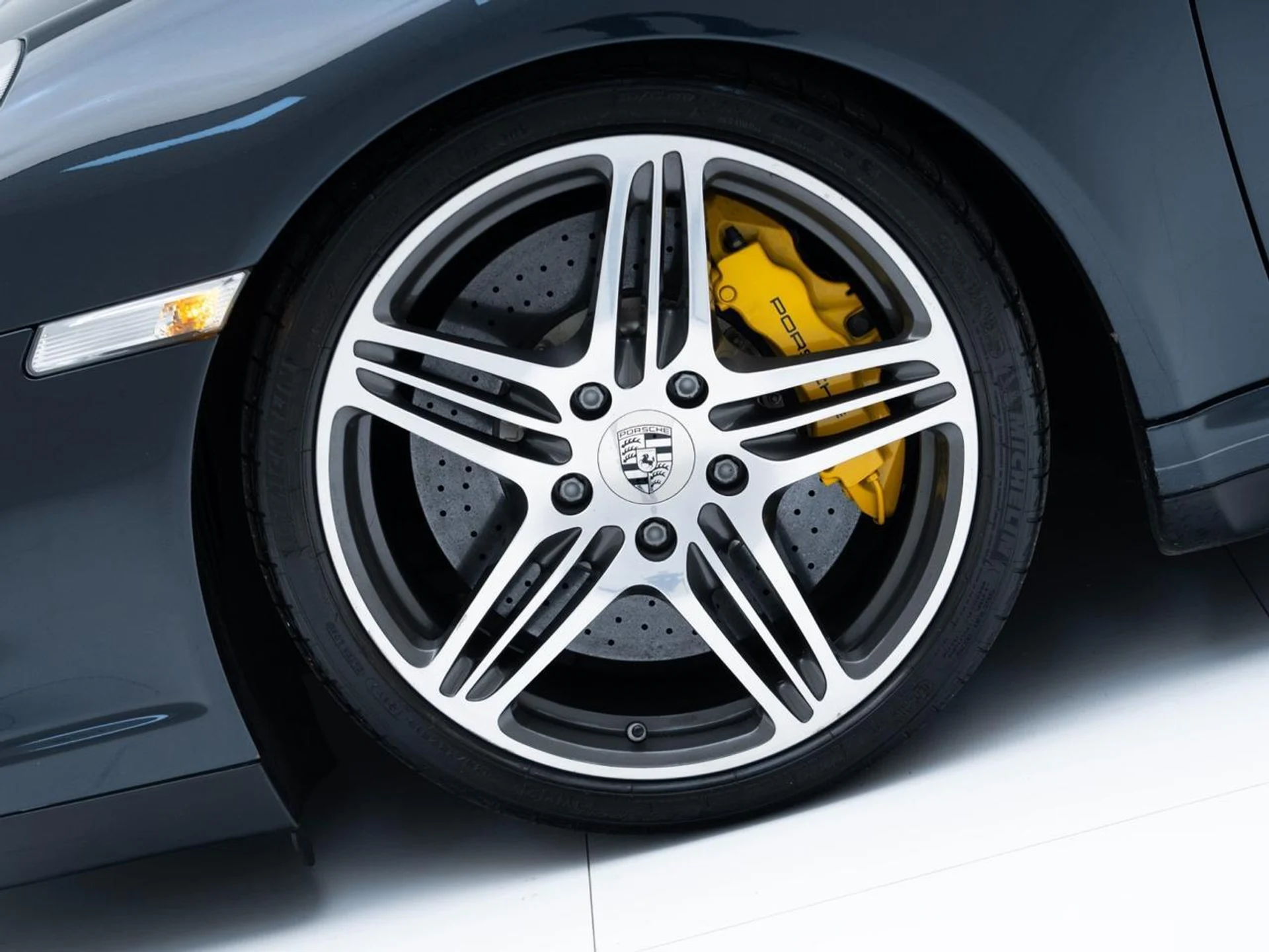 mph013_1923953170_ee44ab29718638895b3ec1b1cf0f78bf_48fb5d70d7