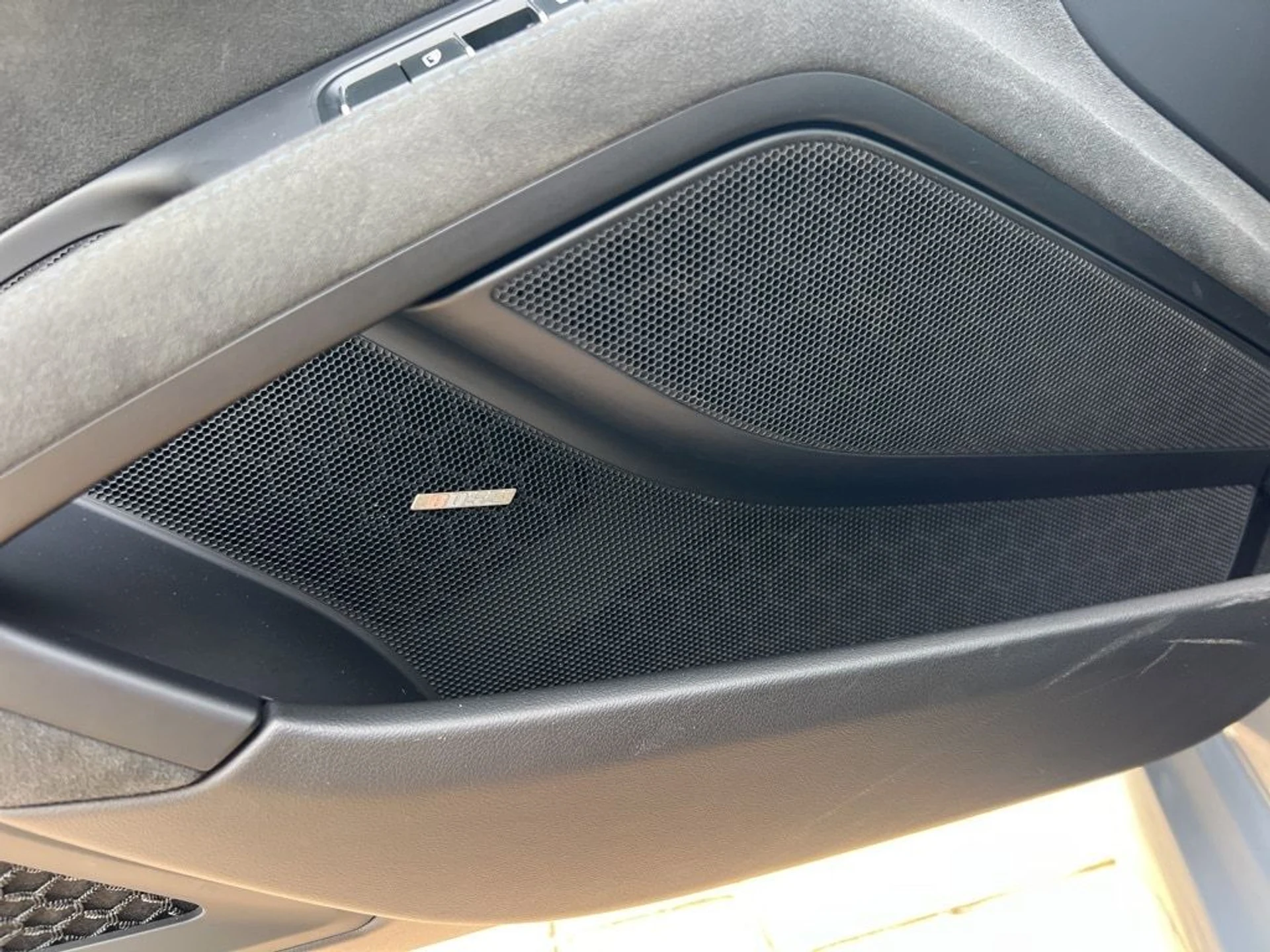 mph013_1929952665_e6be4adf4f6a0c7daaa6fff3b12376b2x_9df2f5fb83