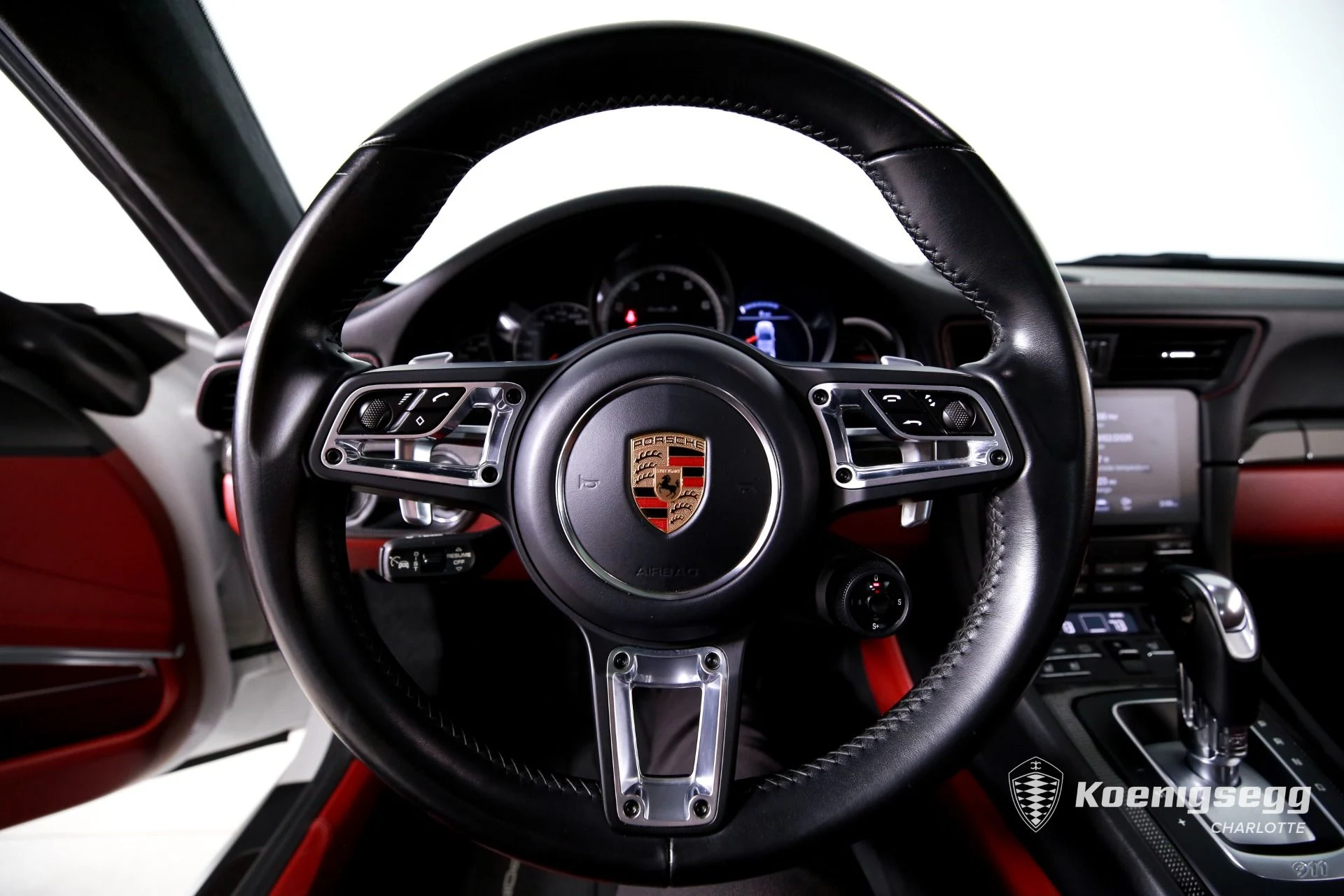 mph013_1931871790_Used_2018_Porsche_911_Turbo_S_1782495119_0d1ca8c854