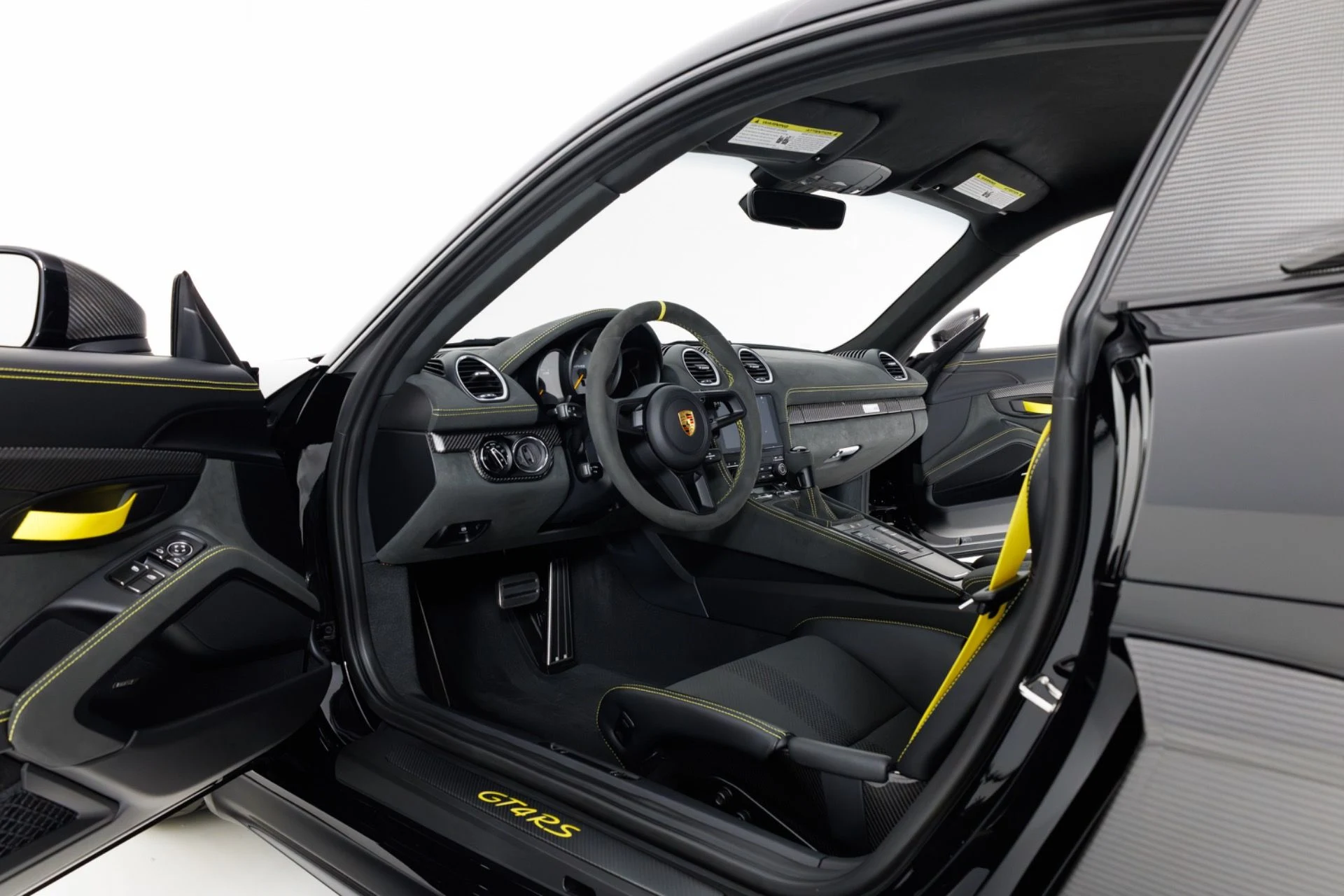 mph013_1944012939_Used_2025_Porsche_718_Cayman_GT_4_RS_1774365213_322e5ce5f3