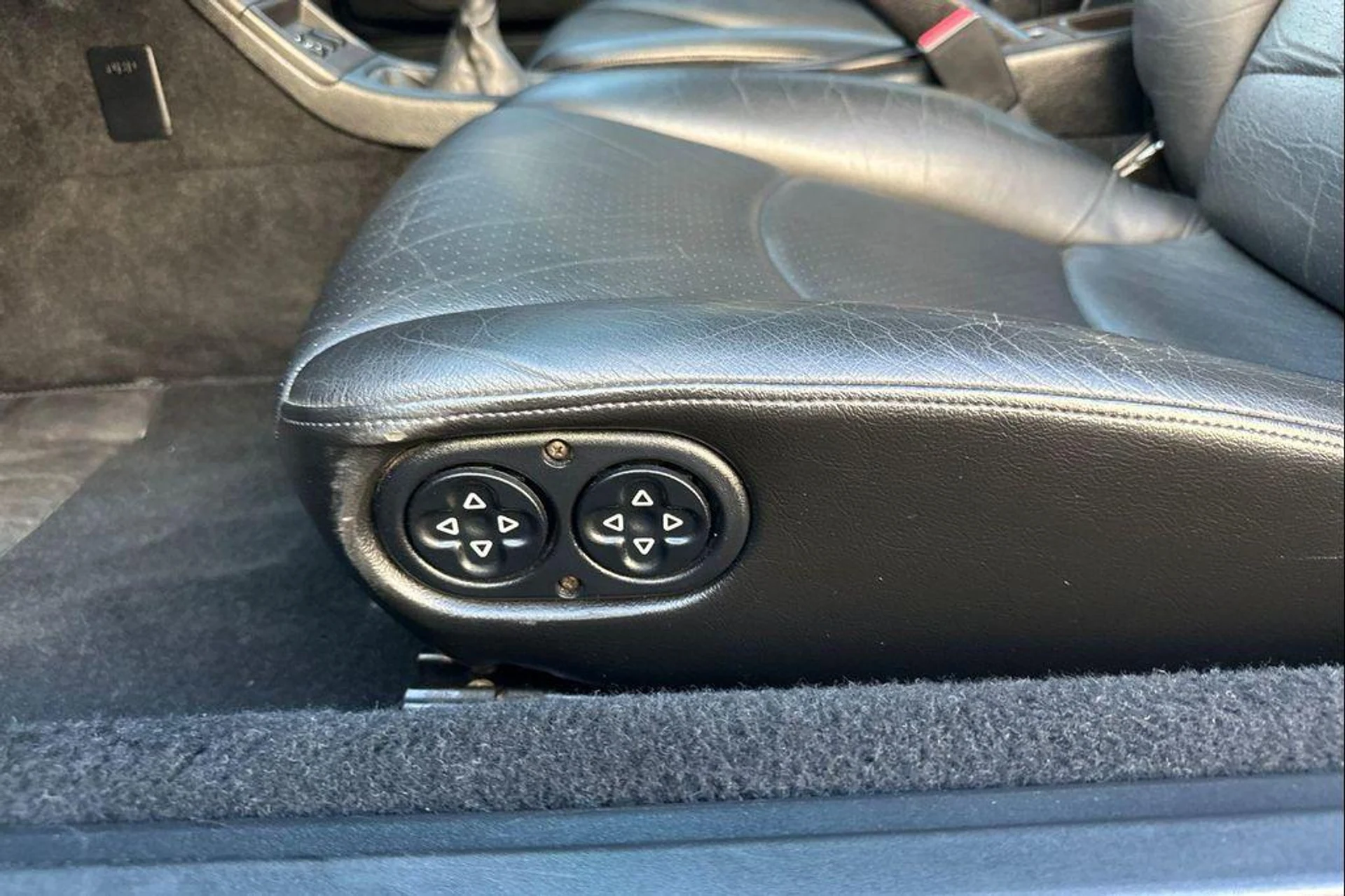 mph013_1951167397_i_JQ_Fv_VF_9c_Hqu7pr6x_Iu_Sb_EGFESQ_951130e8eb