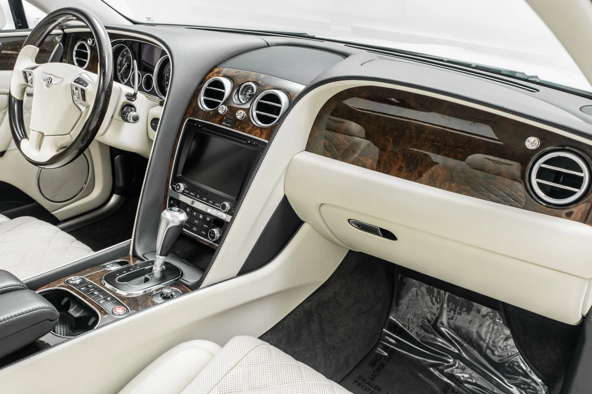 mph013_1960691998_Used_2017_Bentley_Flying_Spur_W12_1784311840_bc84230348