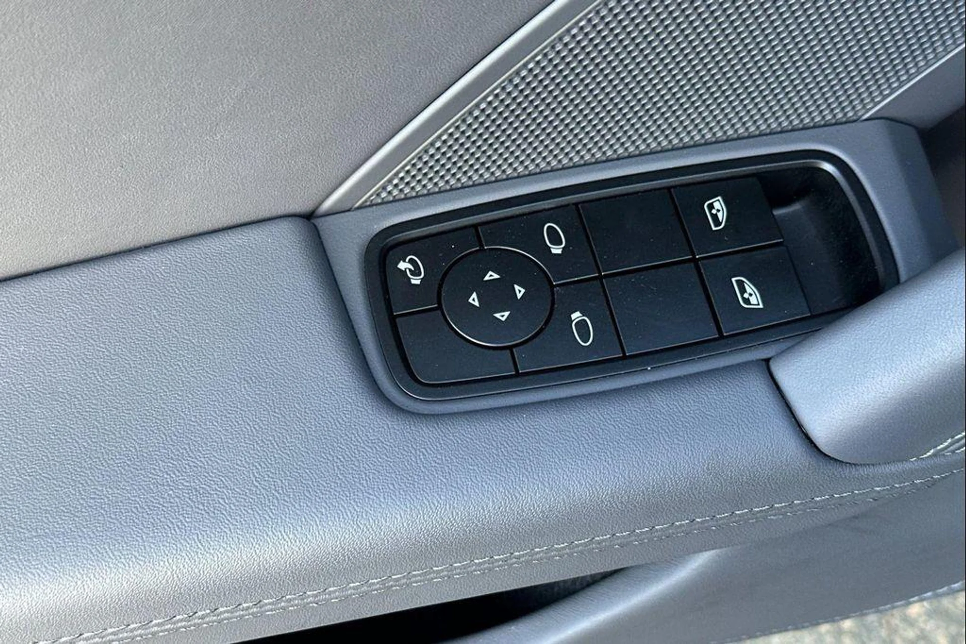 mph013_1963943619_Df_Pfe_Jz3j_G_Eunfj_Rb_Hmpdj5_Btd_Q_5b6363a6ec