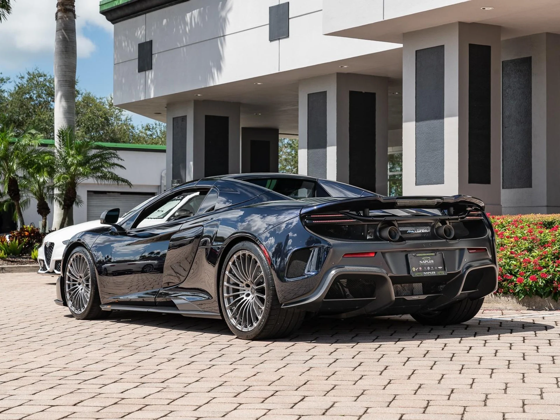 mph013_1964841241_Used_2016_Mc_Laren_675_LT_2dr_Conv_Spider_1755119216_aeb3ec0ab3