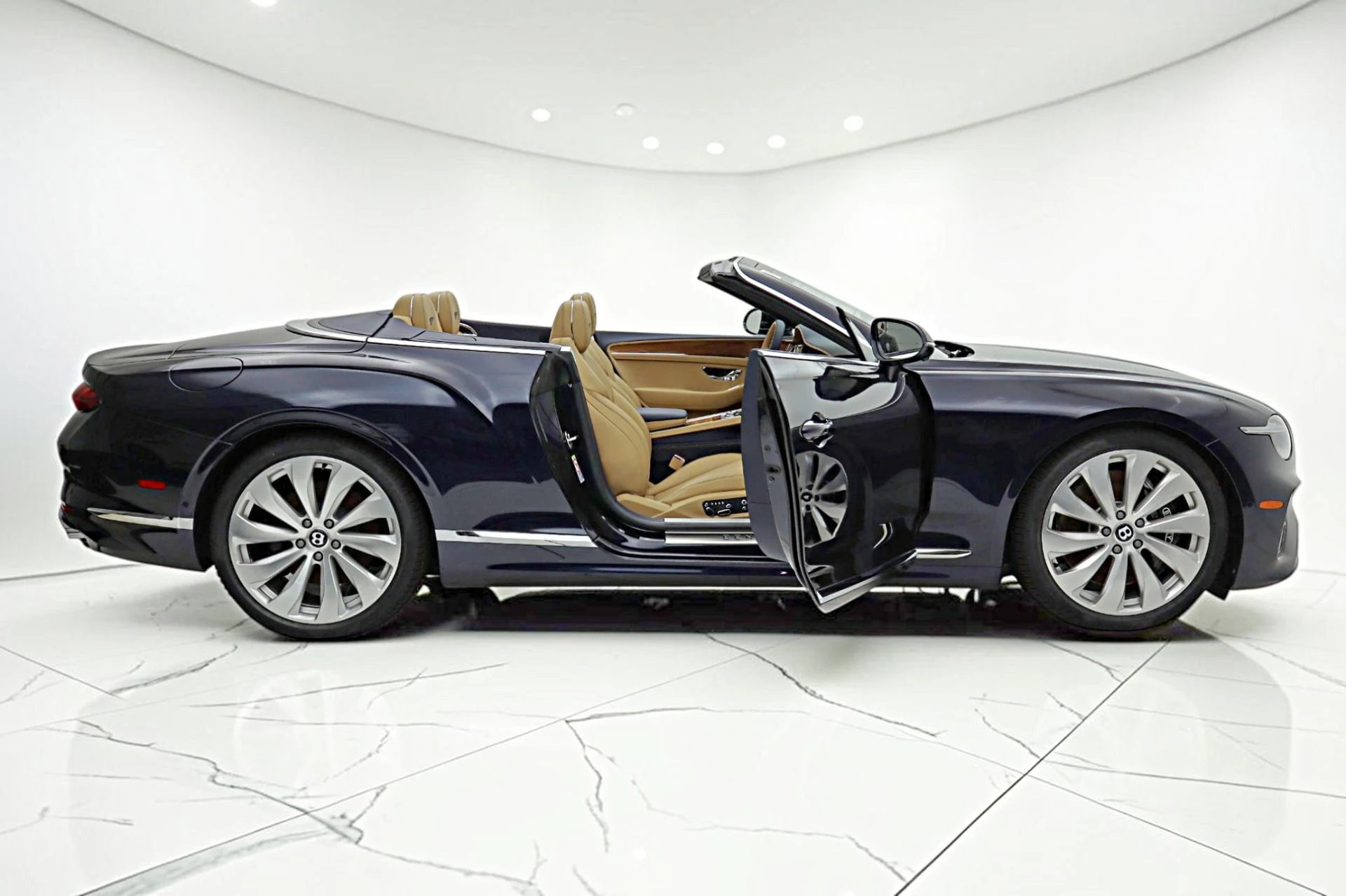 mph013_1971813090_New_2026_Bentley_Continental_GTC_0d1697ff47