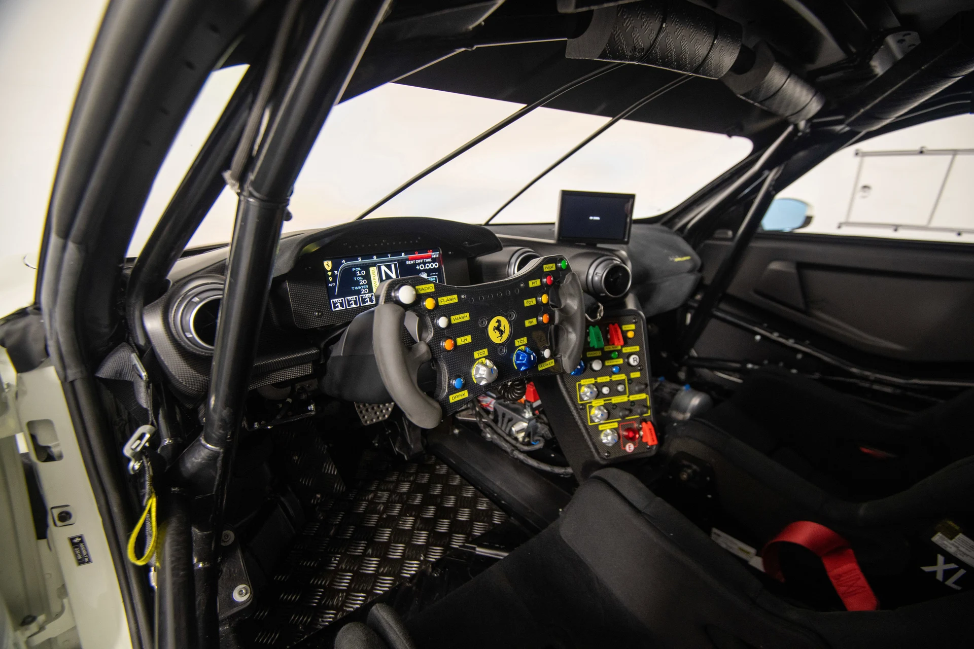 mph013_1978612468_e64f772a2da74f63aa701a1338080c61_ff5193fa88