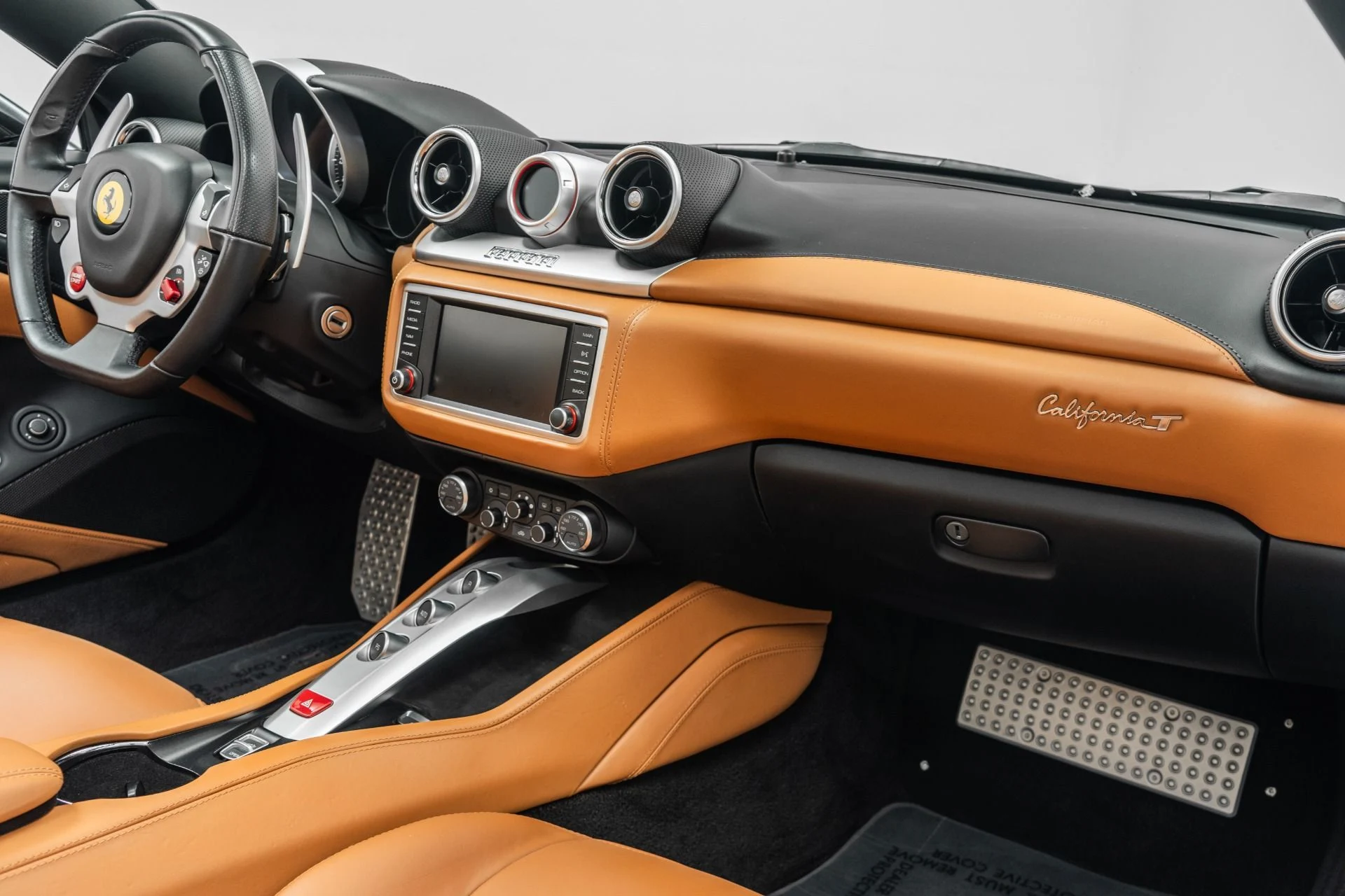 mph013_1981293759_Used_2015_Ferrari_California_Full_Power_and_Heated_Seats_Twin_Turbo_V8_1776271137_711f806866