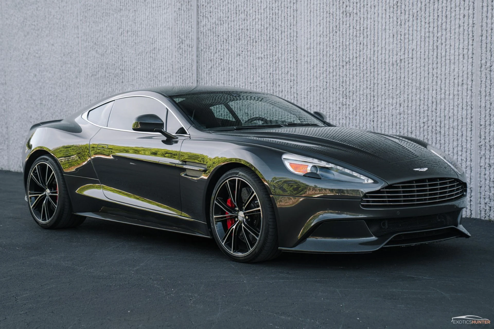 mph013_1984220875_Used_2014_Aston_Martin_Vanquish_Carbon_Everything_1754011458_46915c3808