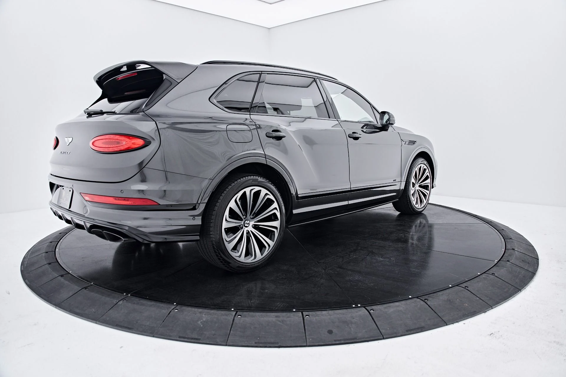 mph013_1985547755_Used_2022_Bentley_Bentayga_V8_1791935699_d0c516e832