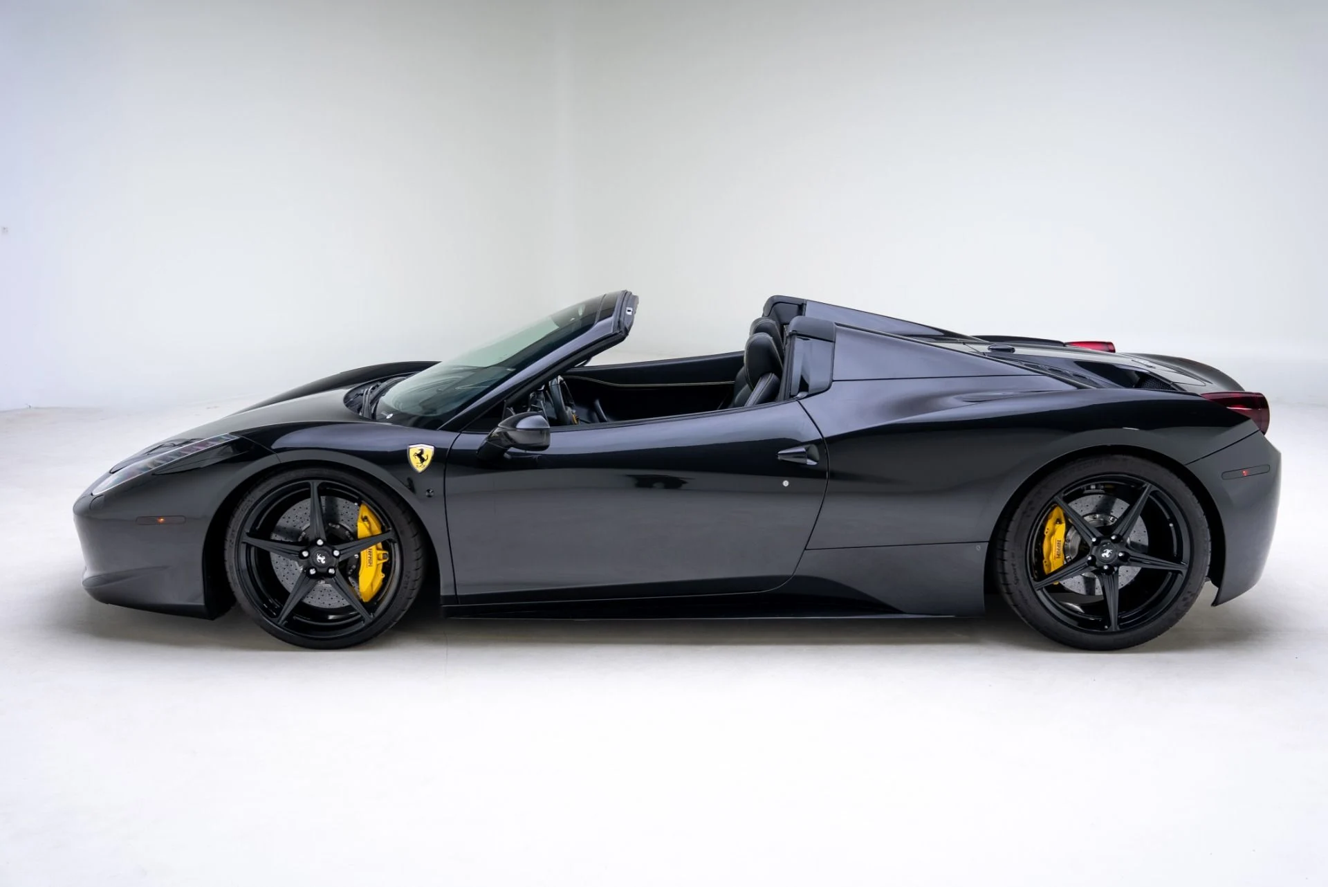 mph013_1988094765_Used_2015_Ferrari_458_Spider_1768509966_3757b8ce13