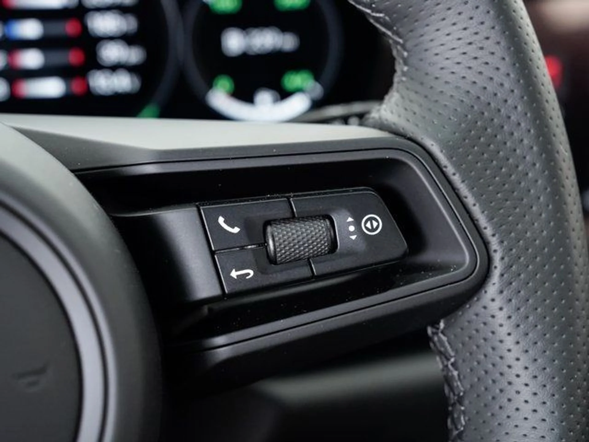 mph013_199144405_01335c6a6c4a16cd58376538fe8feff1_a778fe84a2