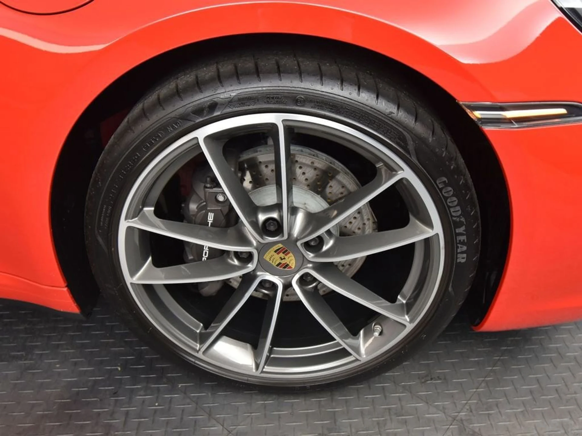 mph013_1993682435_d7c46af9b59bf1255f090777a89c5b90x_012e7b81b9