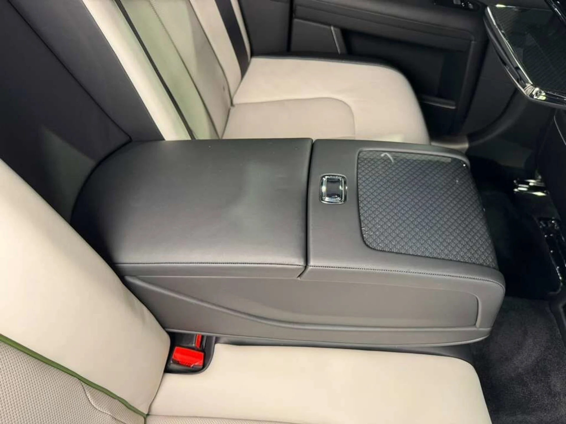 mph013_200133435_ce065198d49b686532d4ac9b40254ebc_a04ea69f58