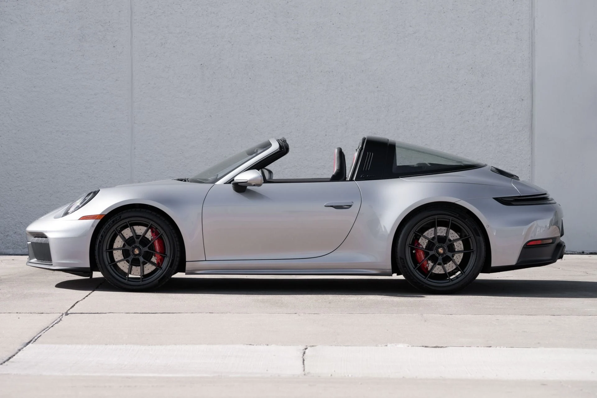 mph013_2003882855_Used_2026_Porsche_911_Targa_4_GTS_Targa_4_GTS_1767211945_dc8b7bc678