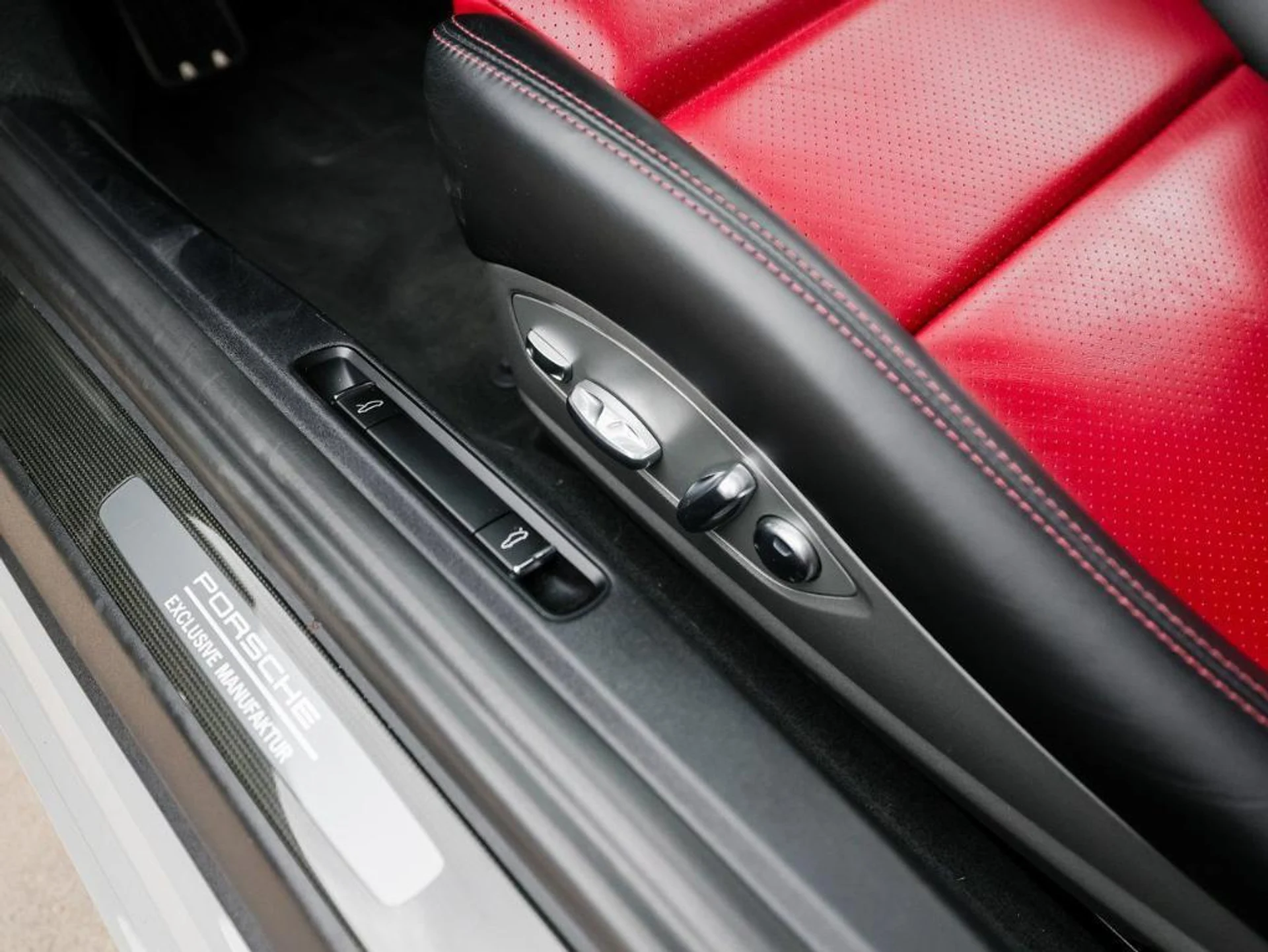 mph013_2005328652_z_Lwzl_LFC_Mw1_X_Bwq0_X_J8z_U5w4fc_6456d7fbd5