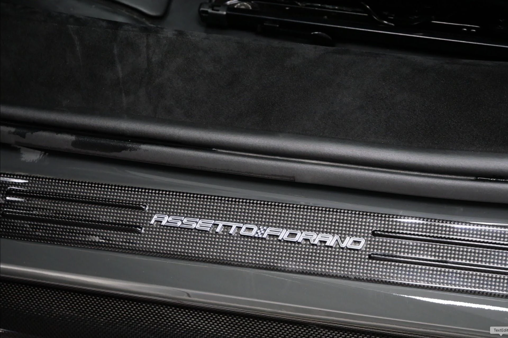 mph013_2005590790_Used_2022_Ferrari_296_GTB_1765823300_eb6bdf20e6