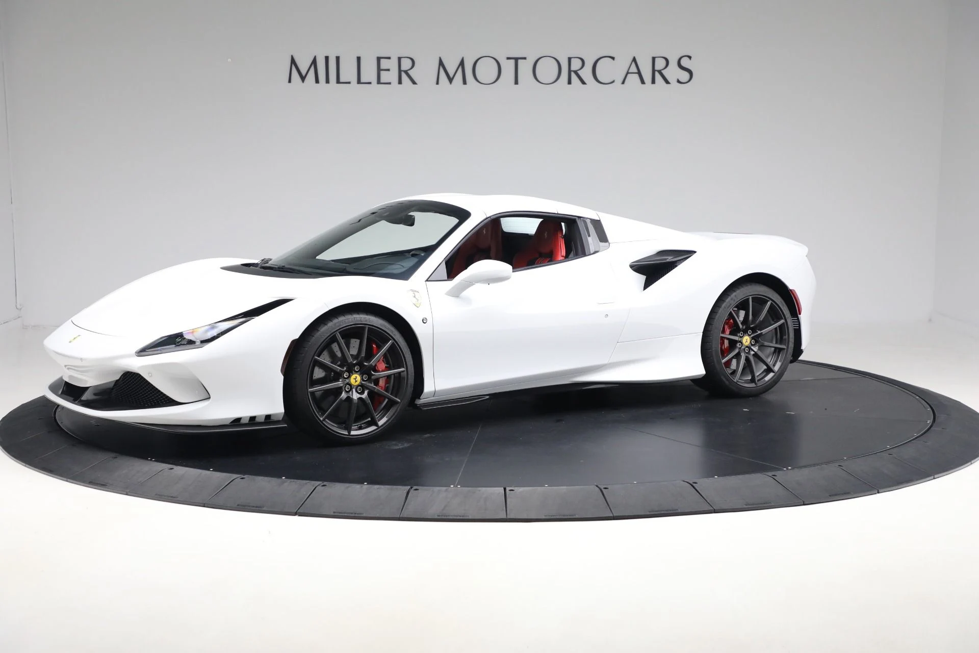 mph013_2008967590_Used_2023_Ferrari_F8_Spider_7ccf25dd2f