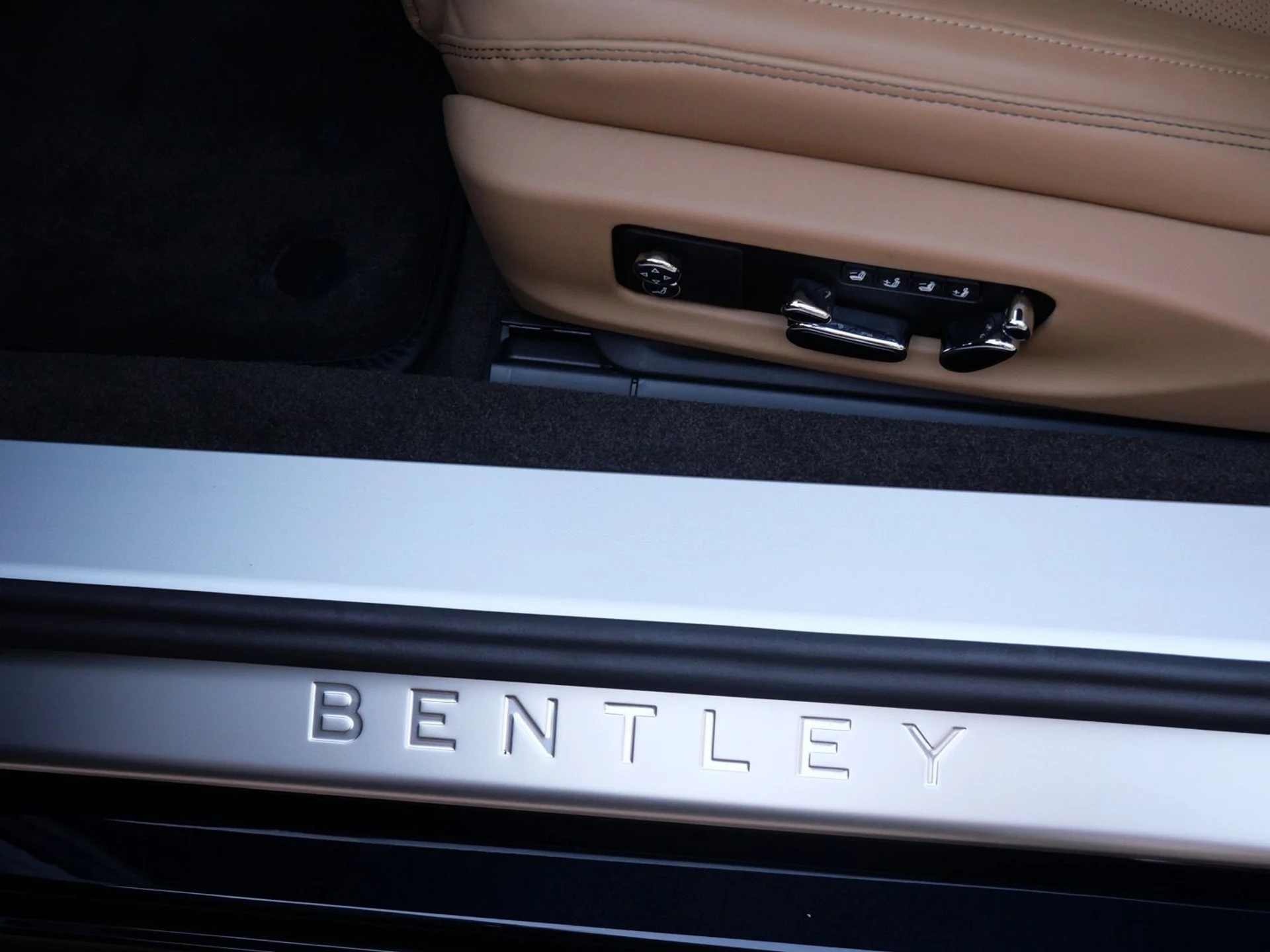 mph013_2010961307_8cec5c4bb78eecc251efafe5cdb8ec67x_55a02d7400