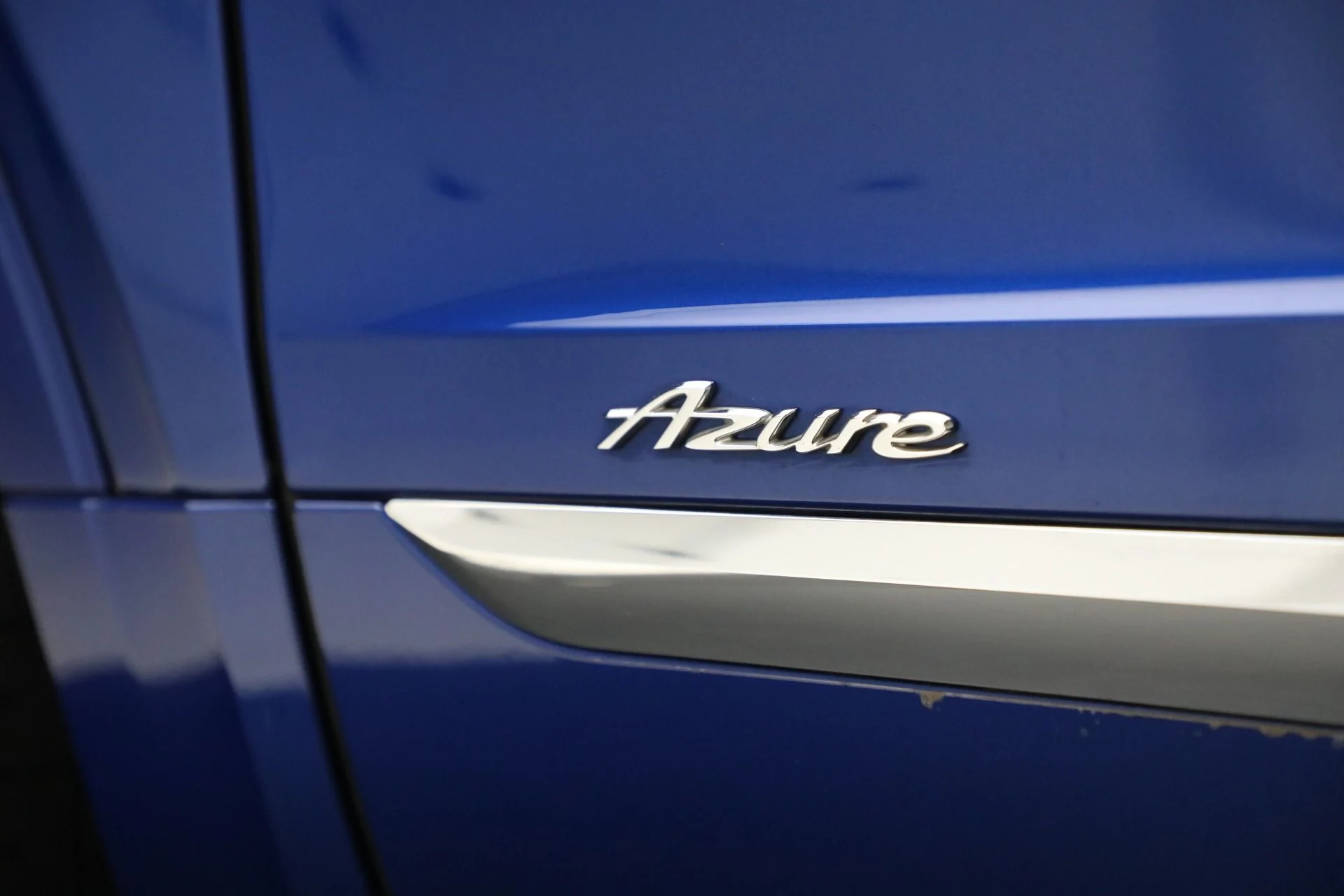 mph013_2015430740_Used_2024_Bentley_Bentayga_Azure_V8_1ce28bc659