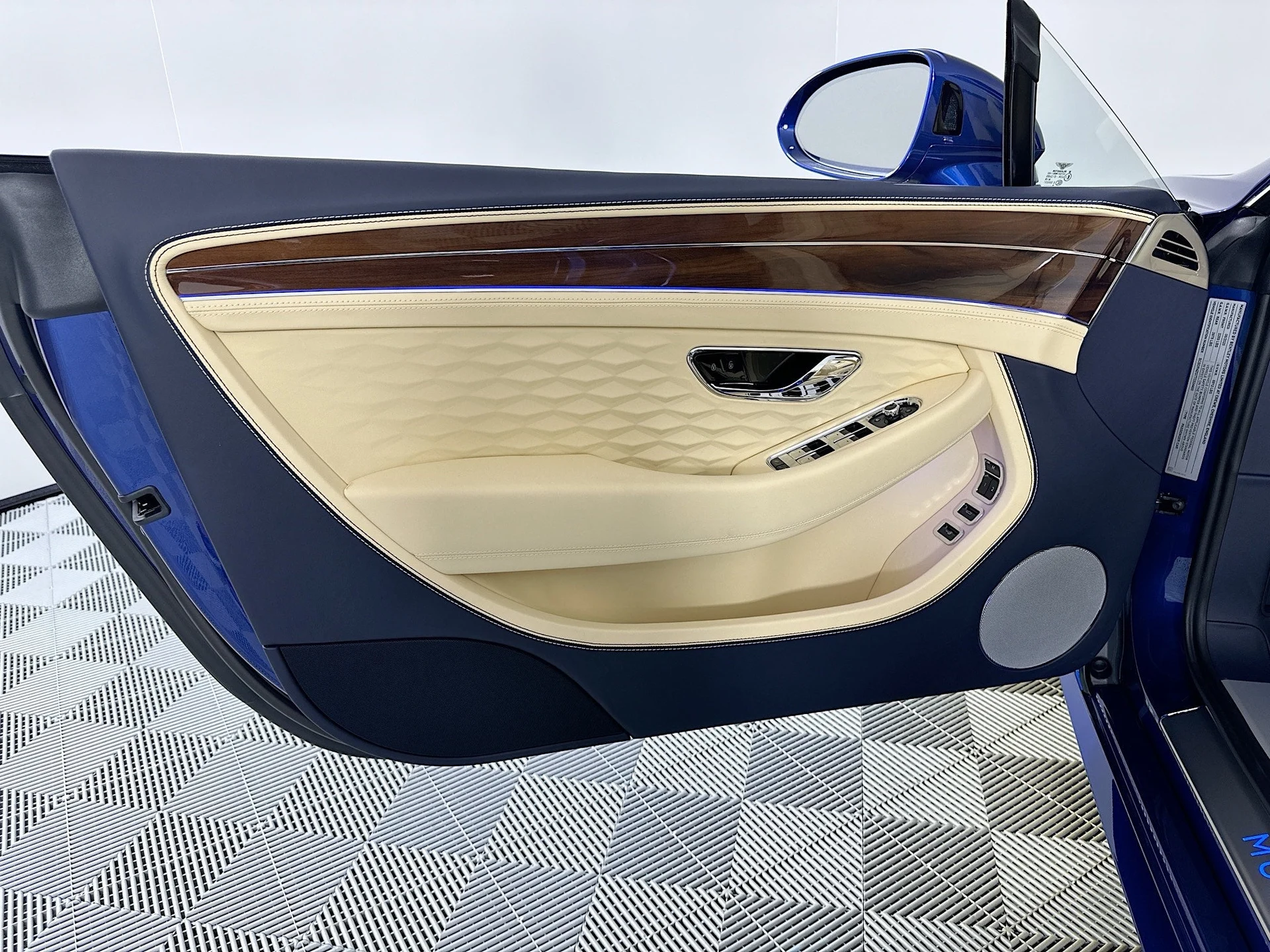 mph013_2017453714_14_3d6eb4c639