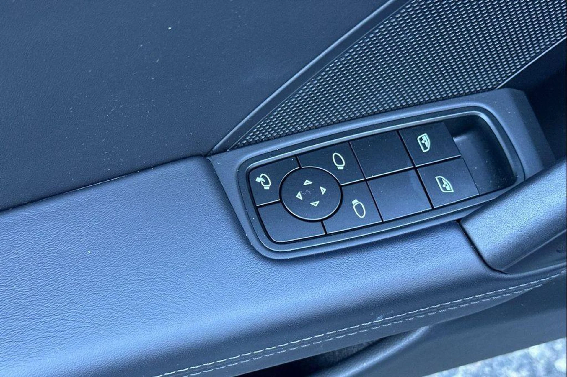 mph013_2019193219_i_Qa_Yzl_Zf_Nu_EKKTP_61x_R4_GJAA_5_G4_4703857b29