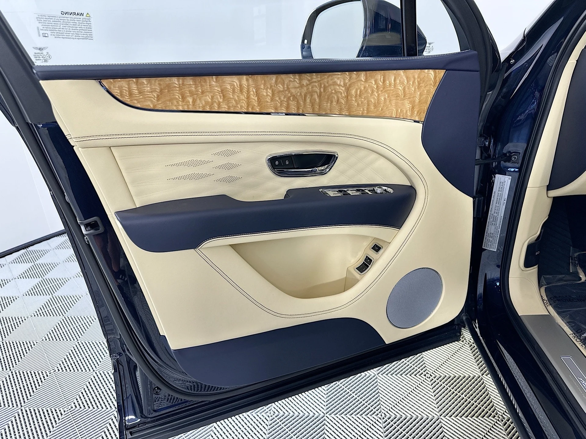 mph013_2020885338_14_d85d8b187c