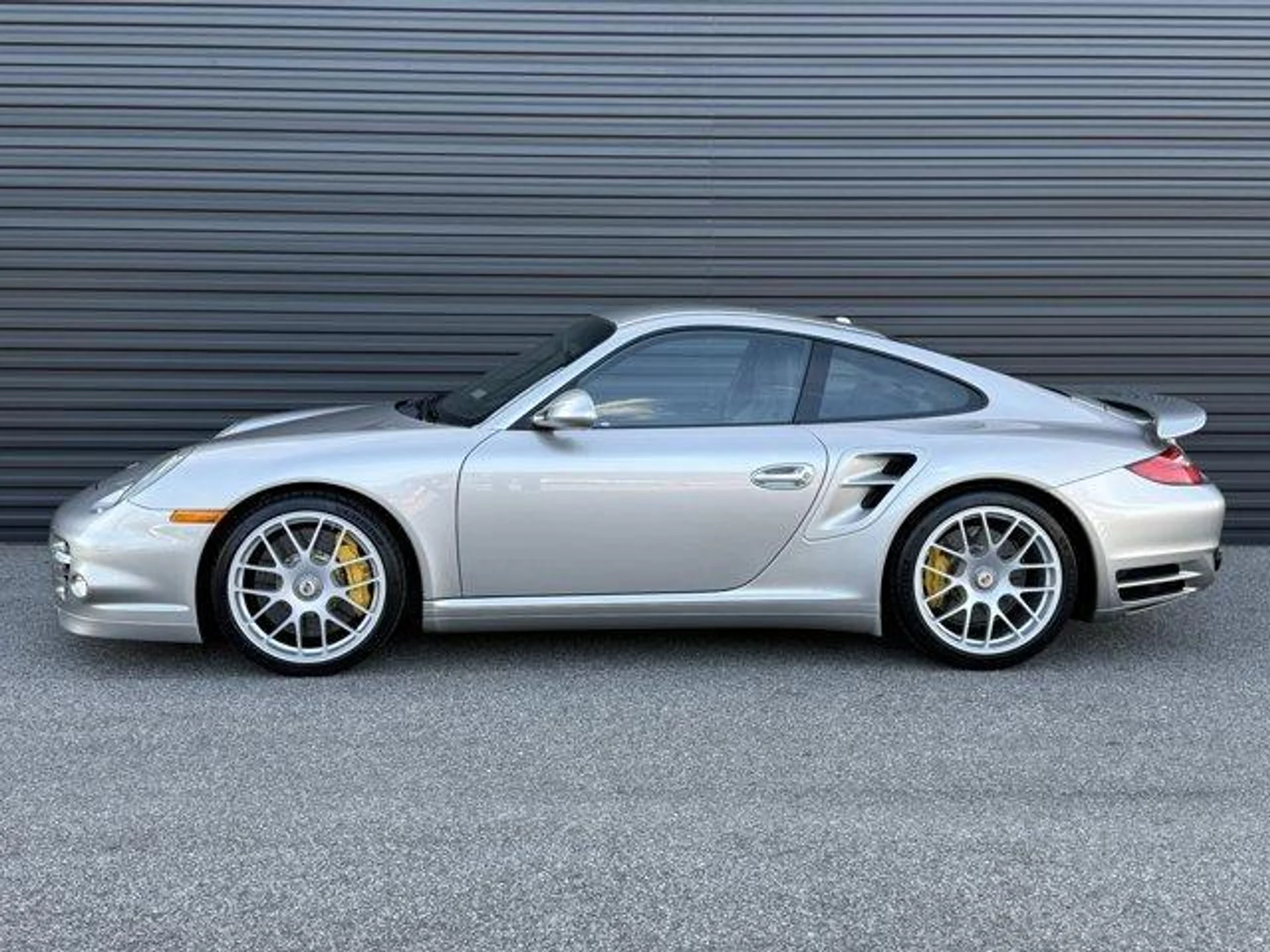 mph013_2023479708_Nt_YG_L_Mw0v_Cei_Fvnk_59w_MP_Fo_Hc_2687bd765e