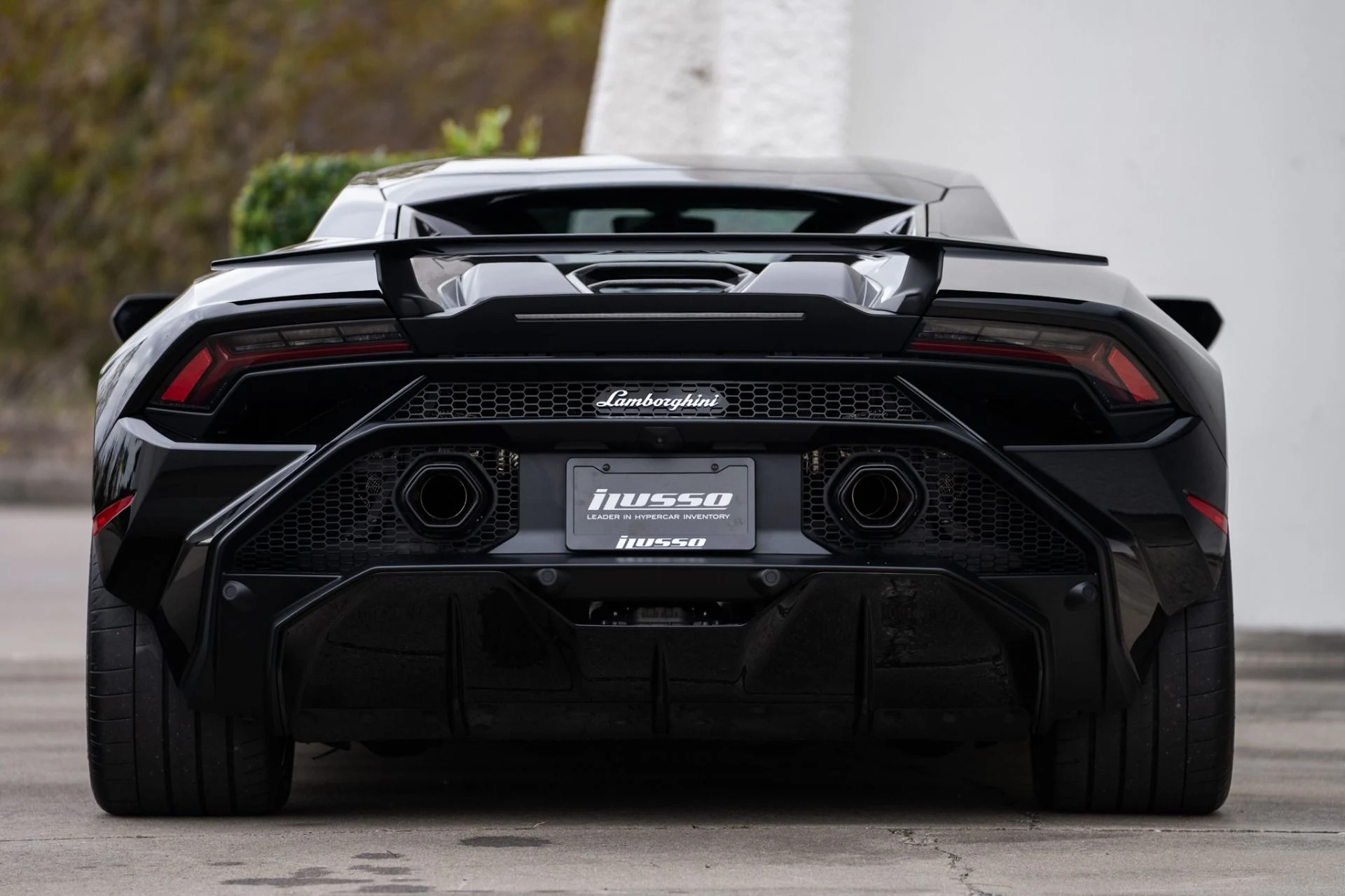 mph013_2025189007_Used_2023_Lamborghini_Huracan_Tecnica_1768943844_0c736cf04b