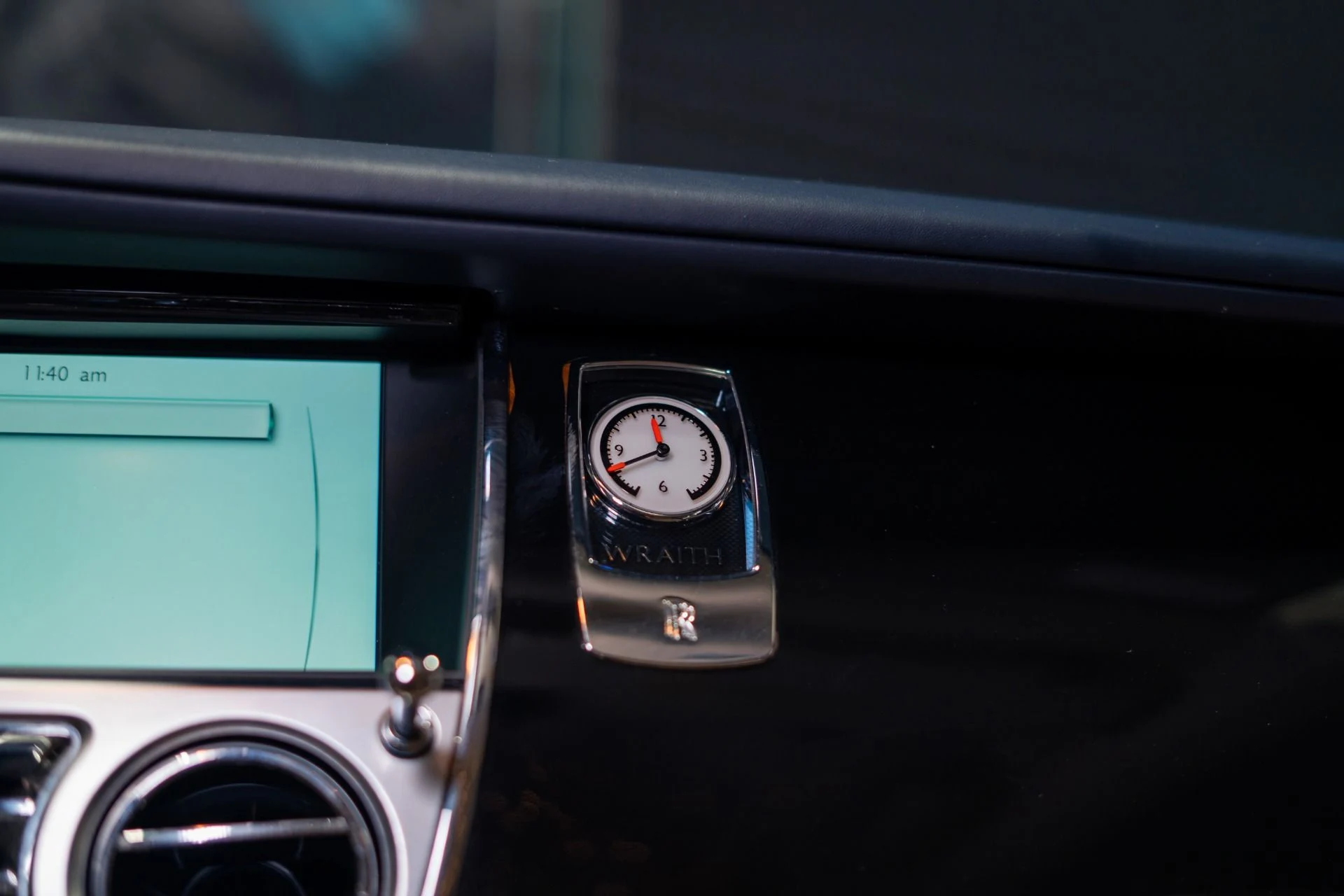mph013_2029405105_Used_2014_Rolls_Royce_Wraith_Bespoke_Interior_1784145568_cc2e2e1a83