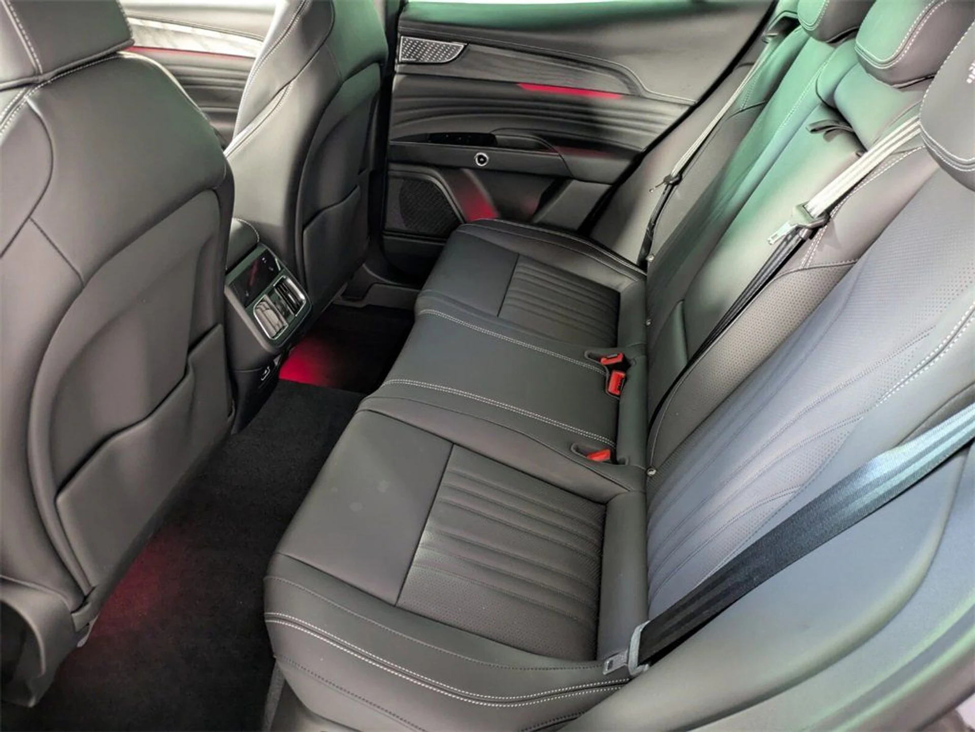 mph013_2031351280_4f54add6ee799107183b4714724436db_e6fa6c9038