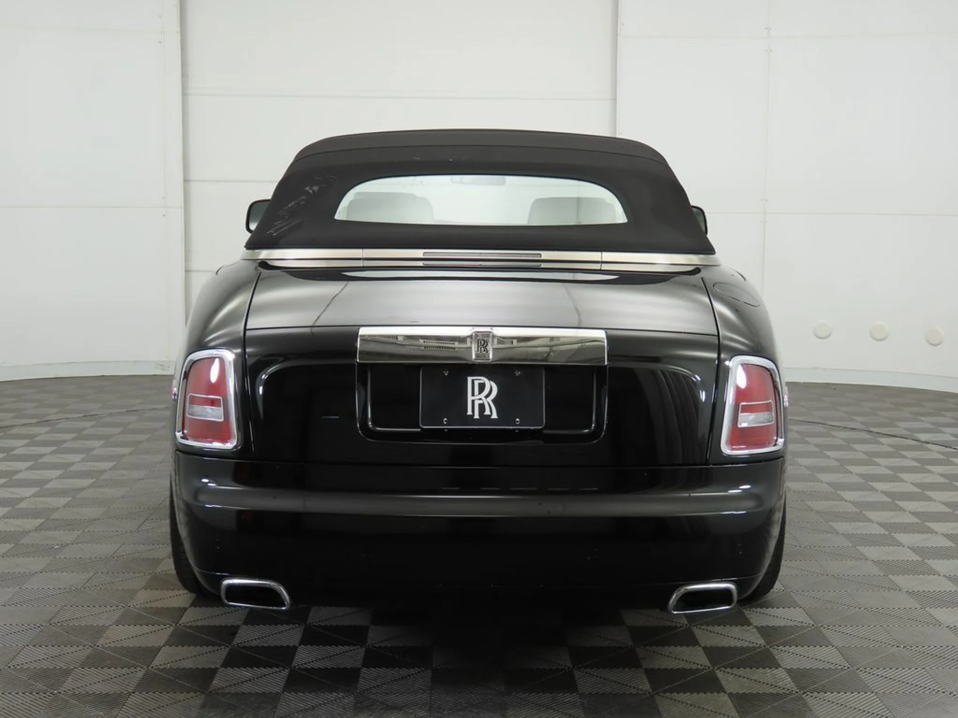 mph013_2031364468_used_2012_rolls_royce_phantom_coupe_2drdrophead_8119_22959977_14_1024_91e6ef419f