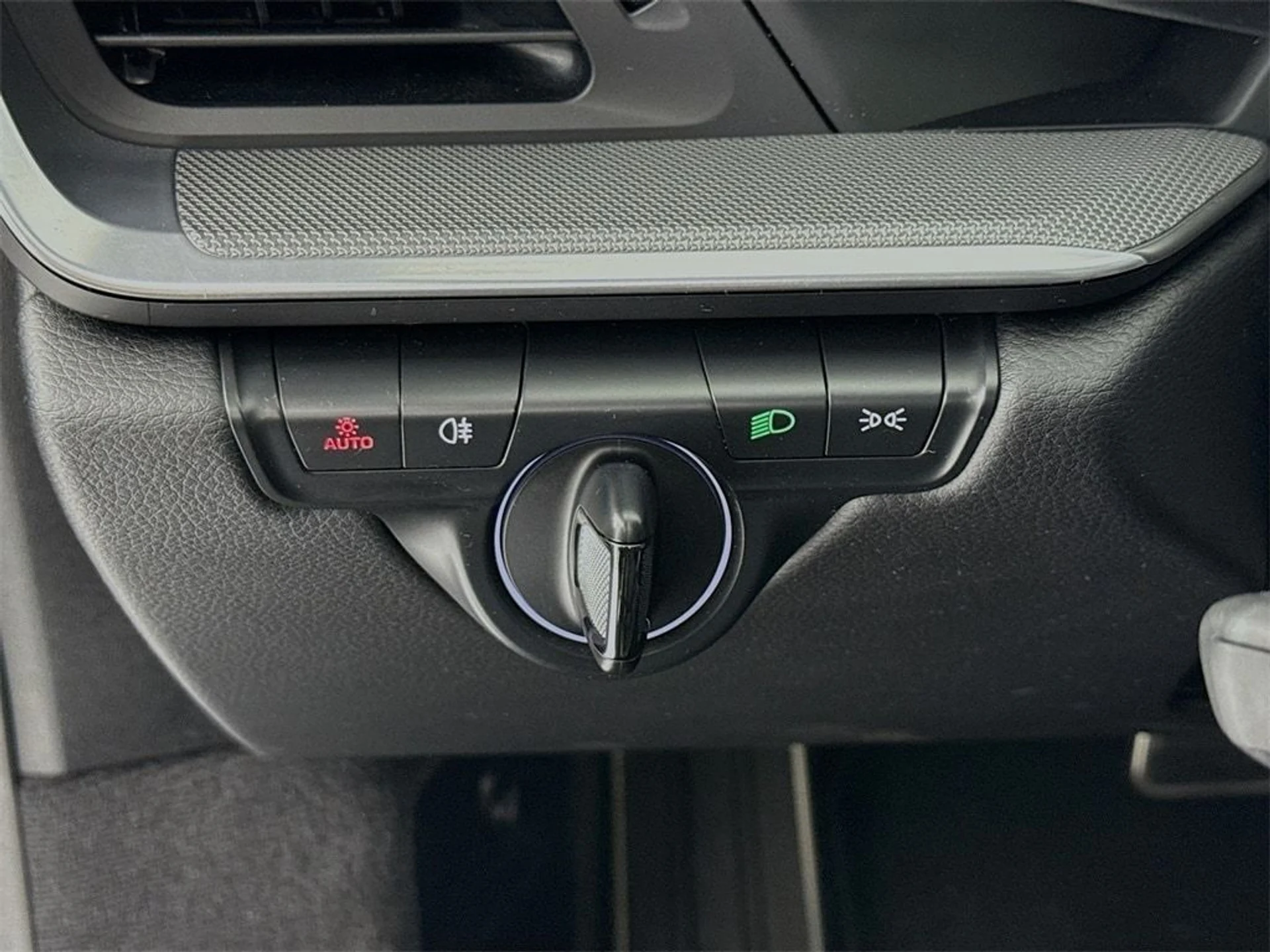 mph013_2033693202_f9b3e60efd769a9e904c18ac9b814740x_a338557471