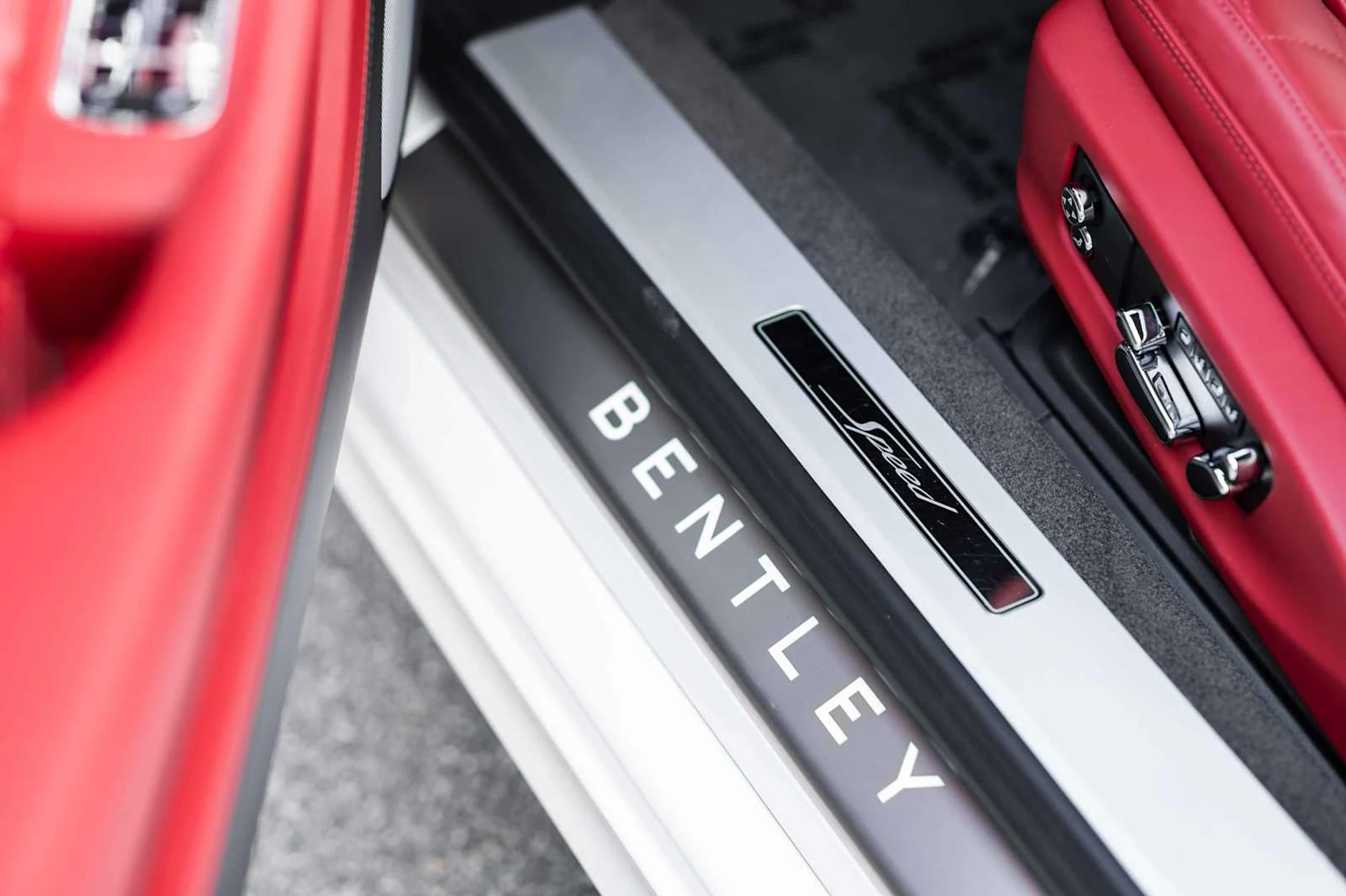 mph013_2039651426_c9b36b209ad09f397576aa54af271bb8x_fc2329e0a1