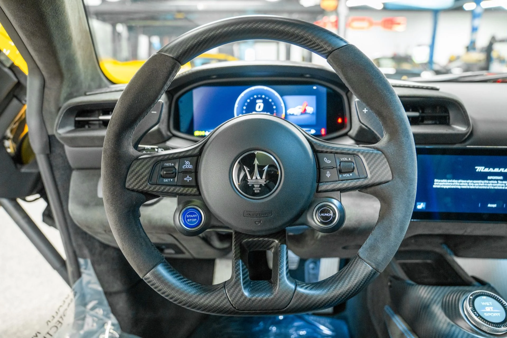 mph013_2049400064_Used_2023_Maserati_MC_20_Cielo_193_Miles_Fuoriserie_Color_Interior_Carbon_Fiber_Package_1770052750_b4cc153b3a