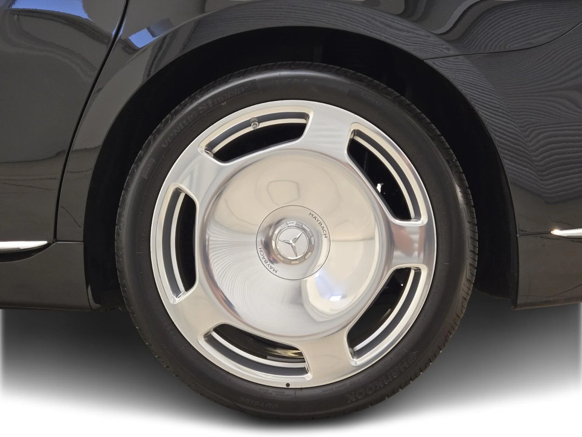 mph013_2053534212_Used_2024_Mercedes_Benz_S_Class_Maybach_S_580_1773122634_95946844b5