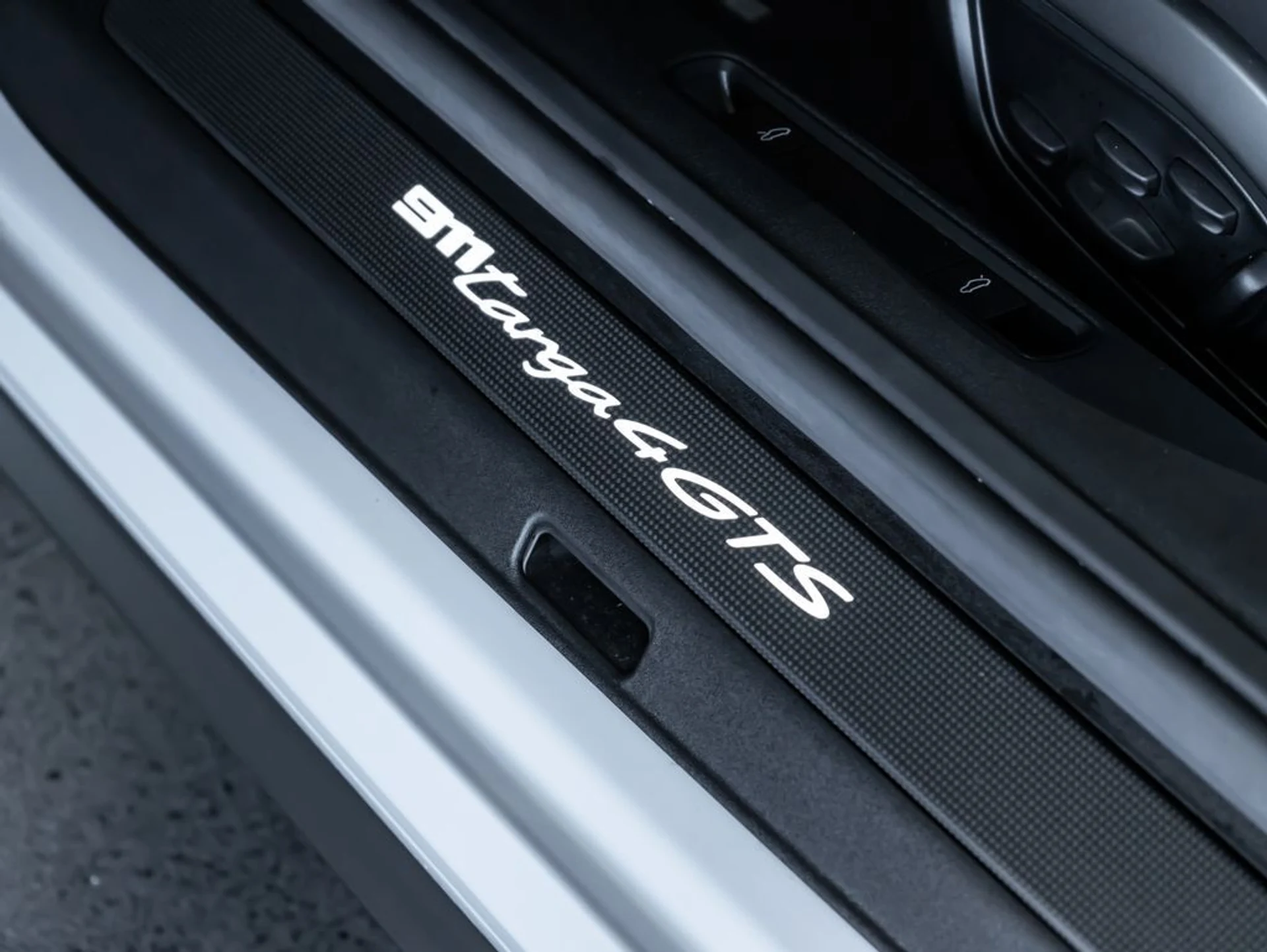 mph013_2058953133_95ce555a2a250d18f9e26cf12dceaea2_df295d27ed