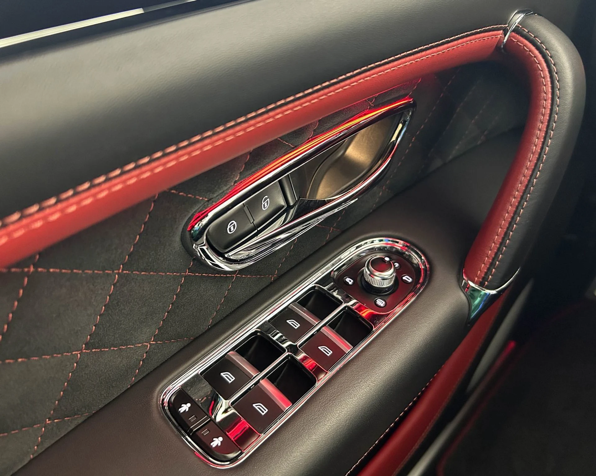 mph013_2060362380_88ca79a2a7ae440aa851d6107d4eb6ad_b0769b2799