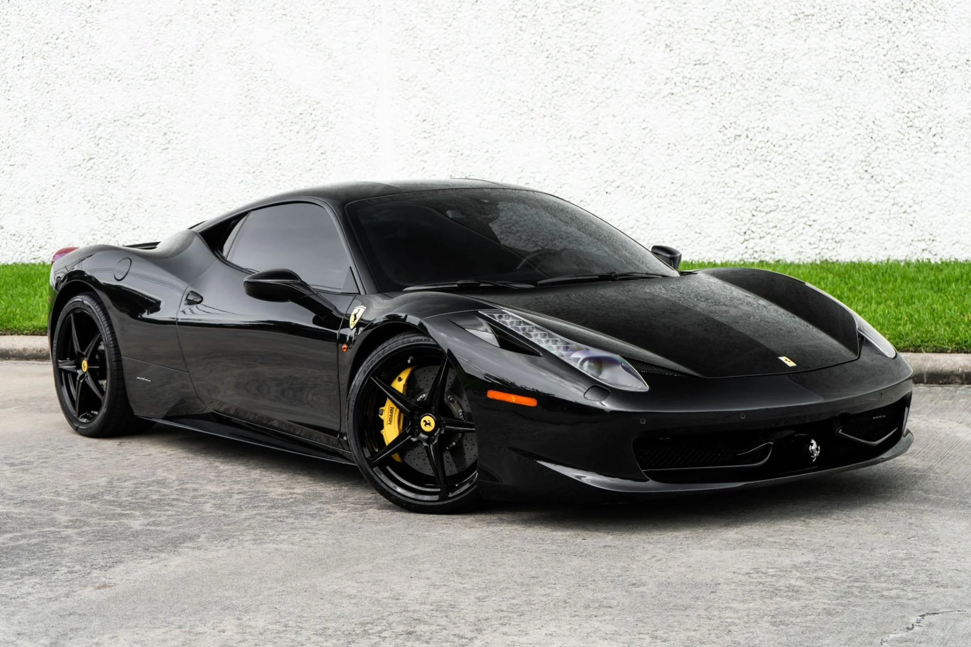 mph013_2061530228_Used_2011_Ferrari_458_Italia_1782320049_8b8e480ba1