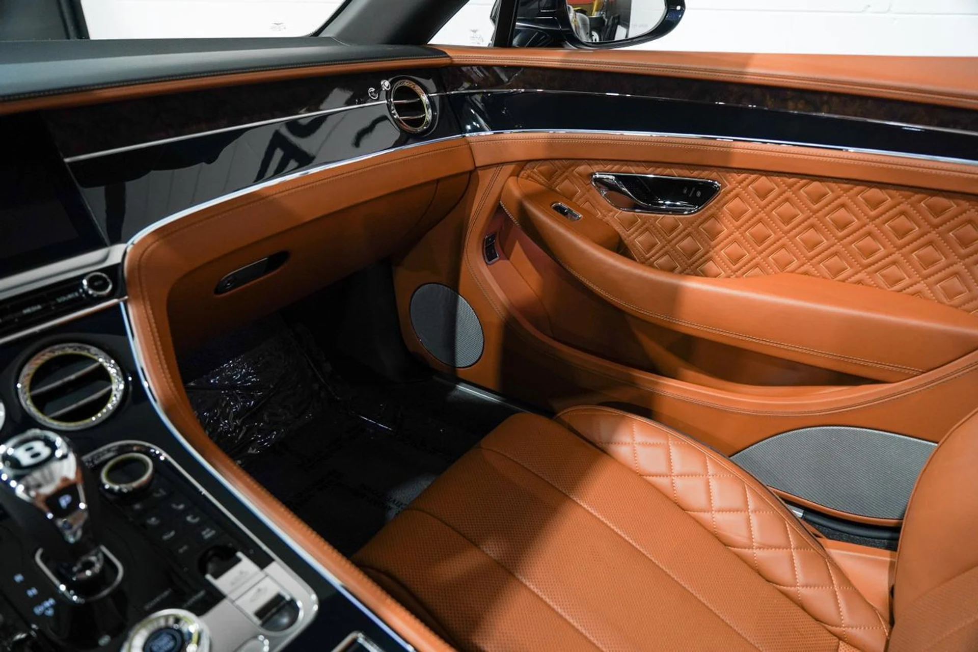 mph013_2062106_e38bd483aebca4d7e4244e84ca42b80f_65d9ffd77a