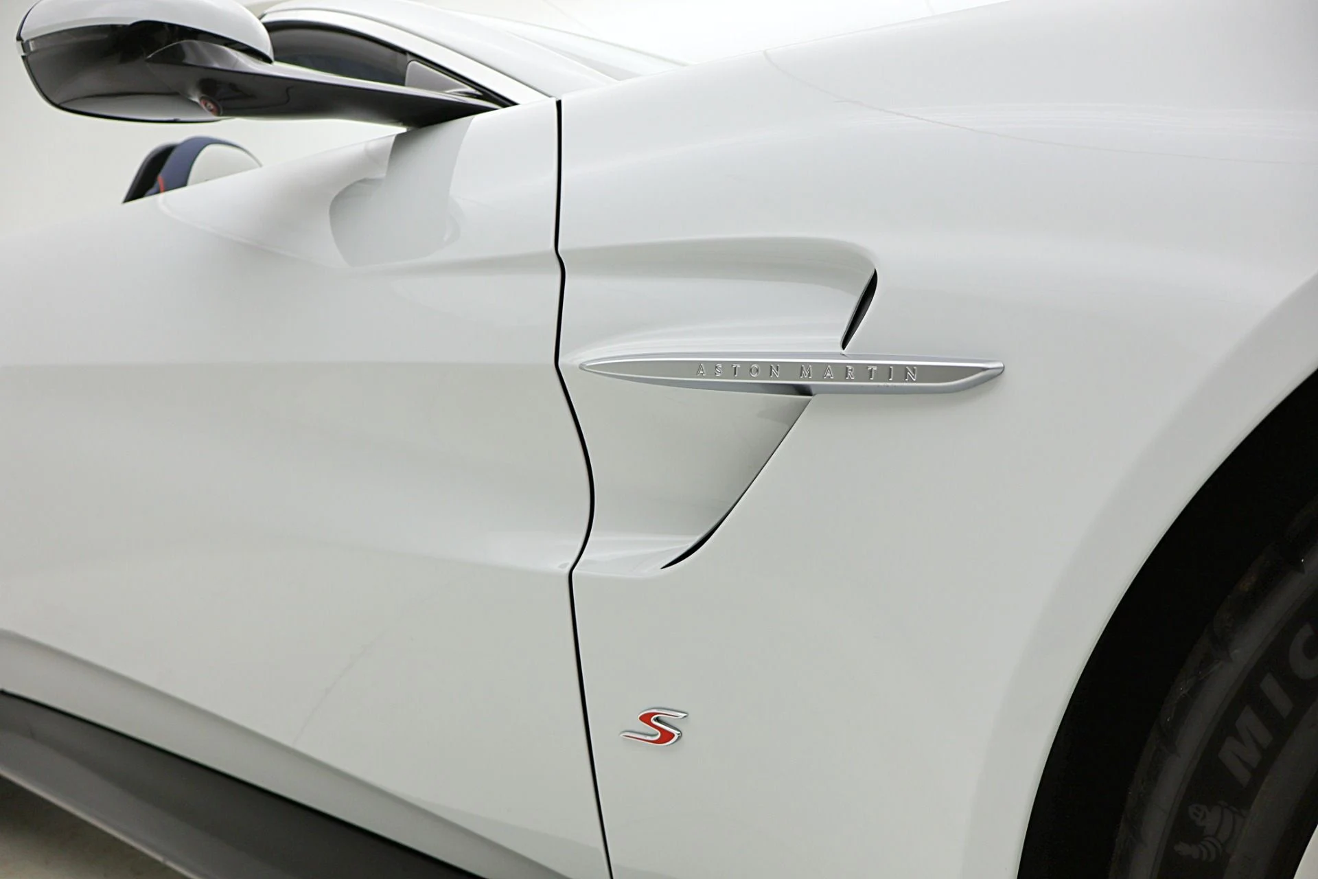 mph013_2062985393_New_2026_Aston_Martin_Vantage_S_9a5957b0db