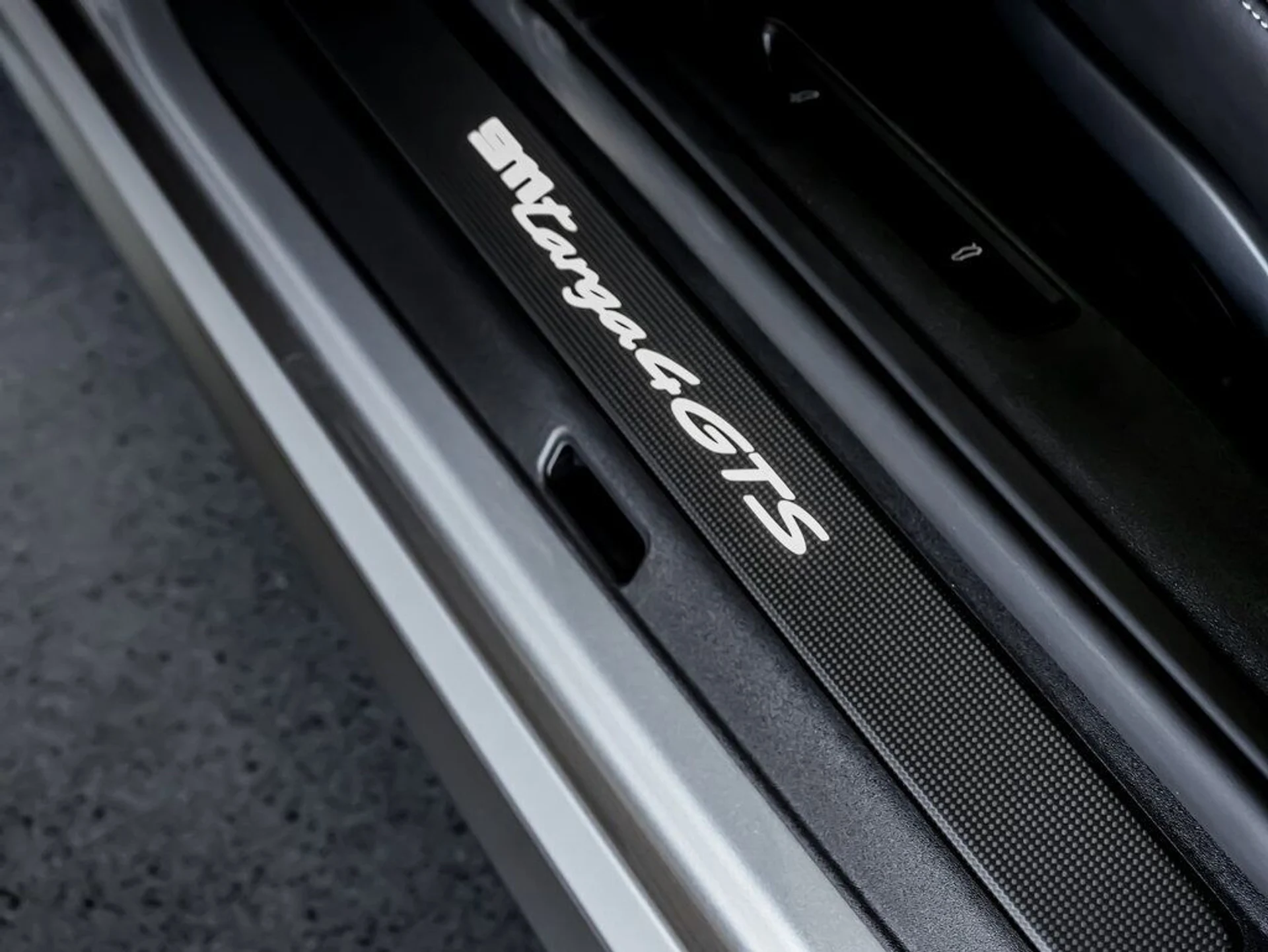 mph013_2072652365_56ab5da624ad9bff272096500247ddcb_83a6375640