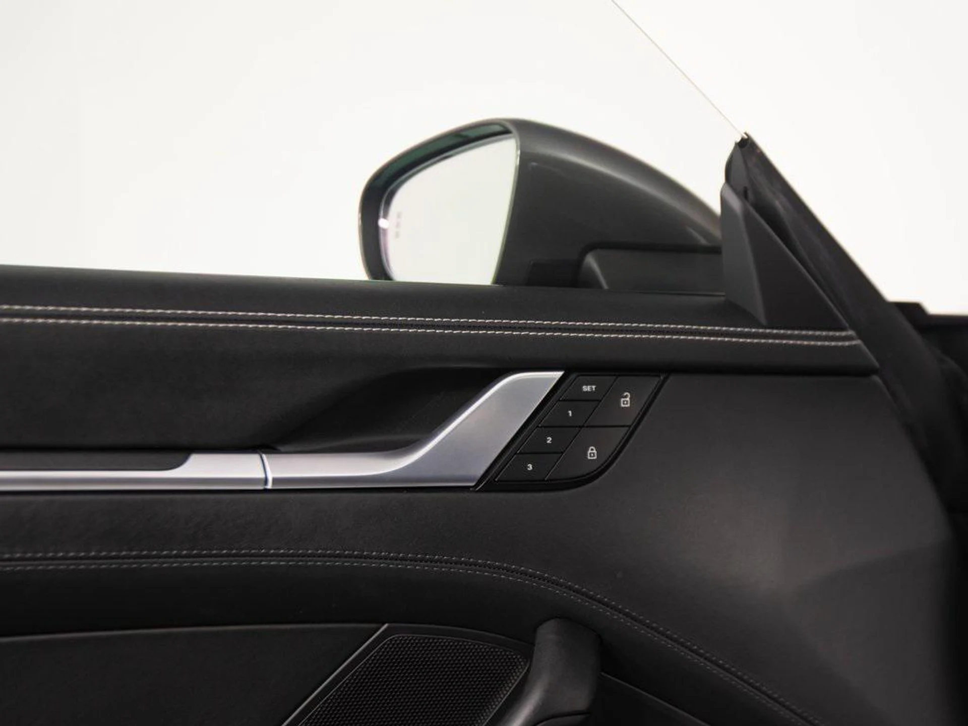 mph013_207337144_8gsw_Se2g9b6r5k_Yj7i_B8d2nphf4_e7b0d9bfc5