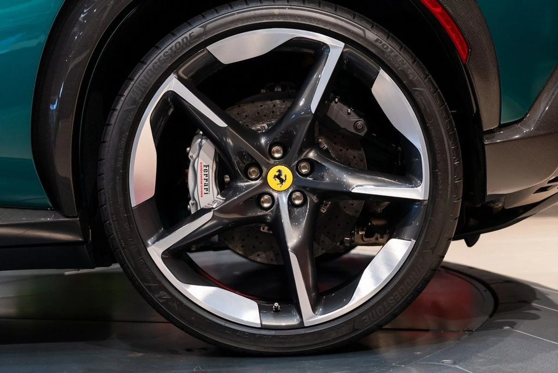 mph013_2077217790_3928a4c4f3b8e6fe65f43618c2a34860_a014751eea