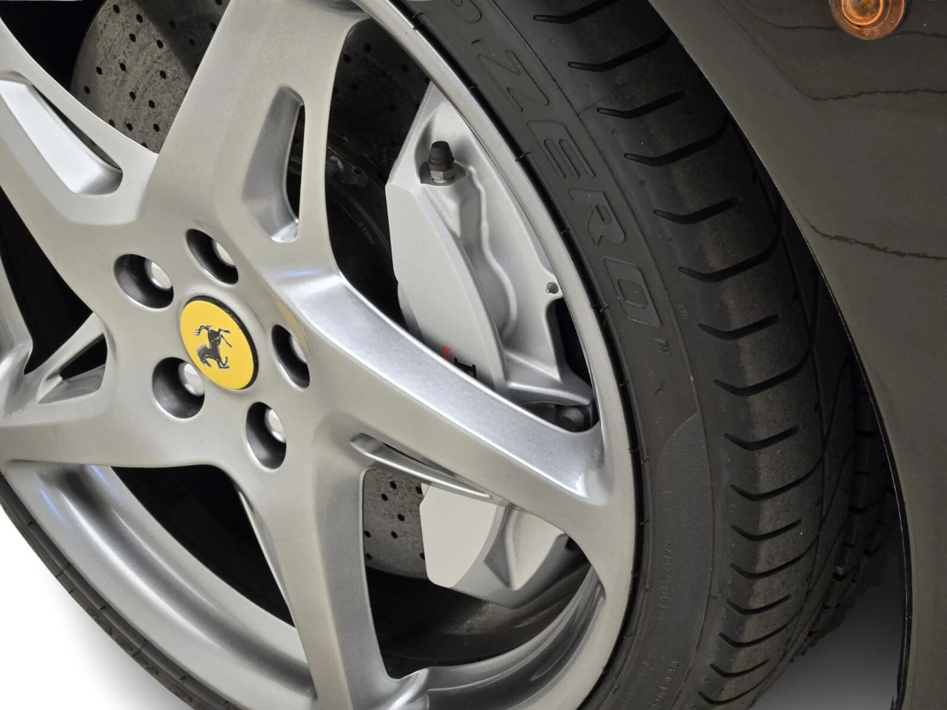mph013_2077890512_Used_2011_Ferrari_458_Italia_1756536614_8e62f3c9ee