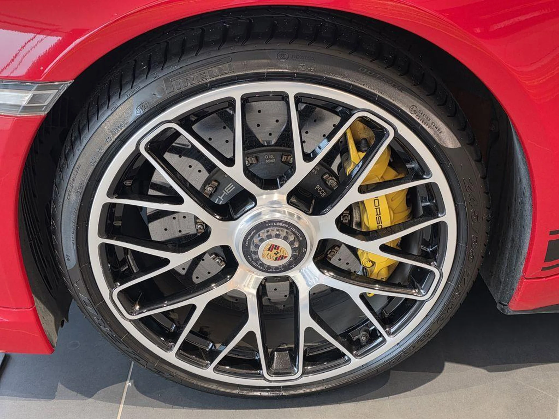 mph013_2084433312_W_Kyj_Cl1d_Cf0a_Lk_B_Oo_Ffk_Dz9_Mj_XA_387965ef23