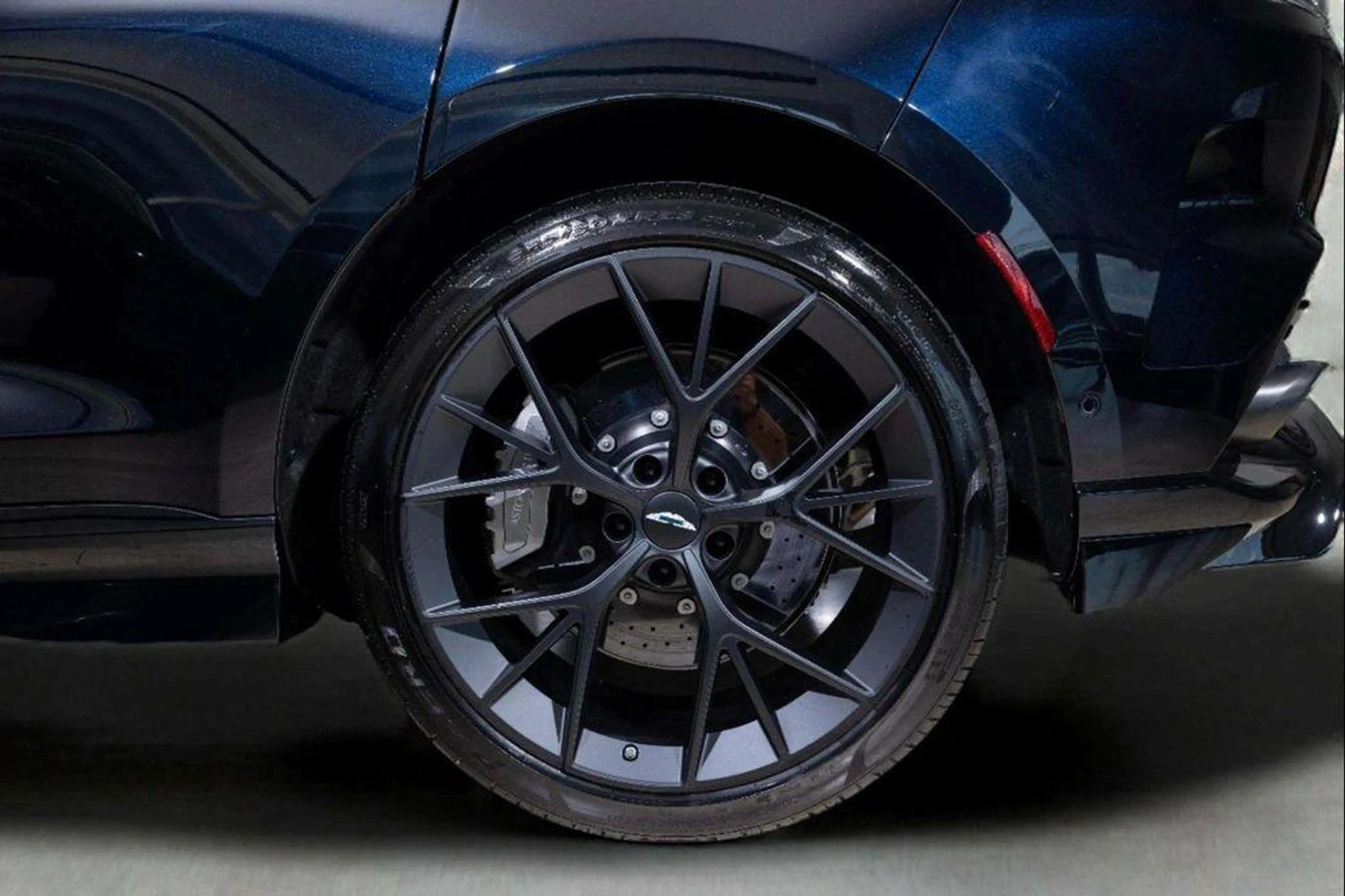 mph013_208528535_HKKNA_Cfe_X6_G9uf_Elhd_SMIS_Jq_HI_738043cdc1