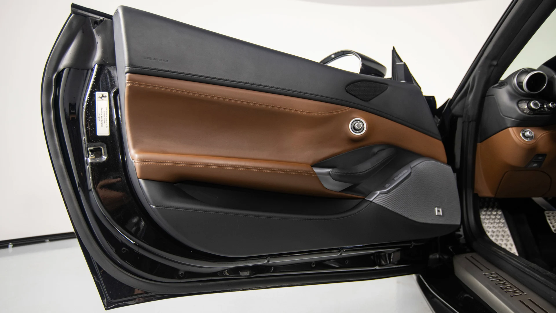 mph013_2086139321_a24cd4d5b5f246499059c62a40e1f411_c142367fd9