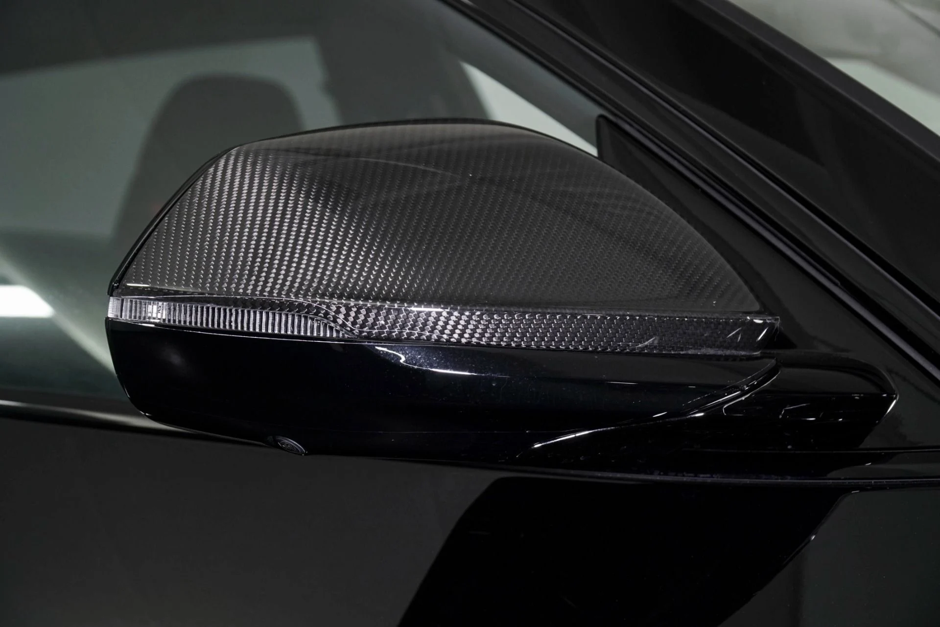 mph013_2094149243_Used_2023_Lamborghini_Urus_Performante_1773400197_ca17bfa5ae